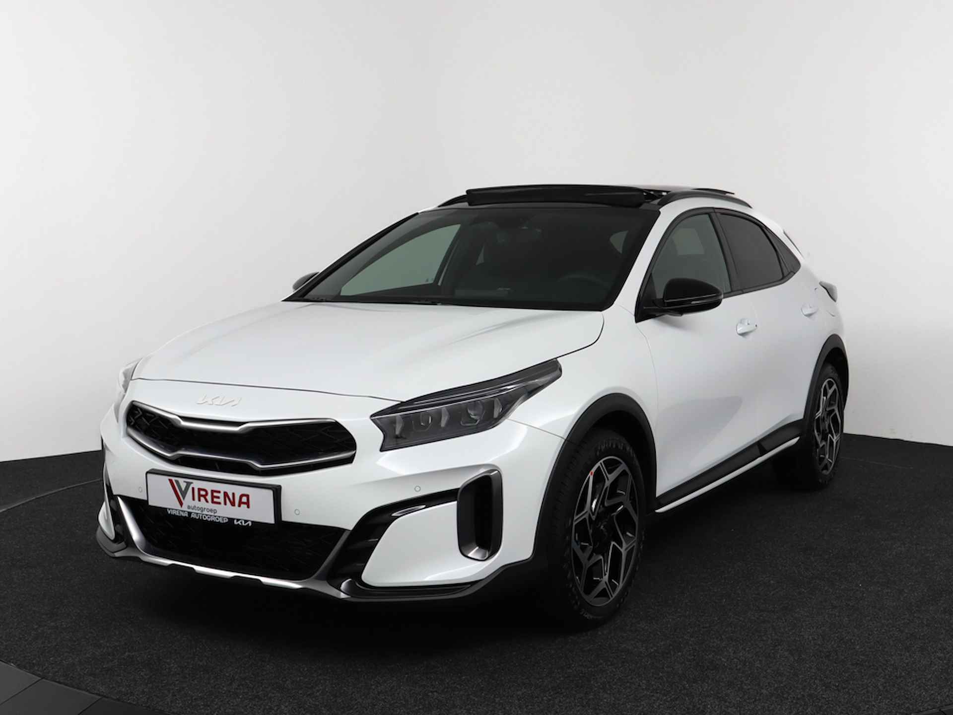 Kia Xceed 1.5 T-GDi GT-Line - Direct leverbaar! - Panorama dak - Navigatie - Adaptieve Cruise Control - Stoel-/stuurverwarming - Fabrieksgarantie tot 01-2032 - 3/58