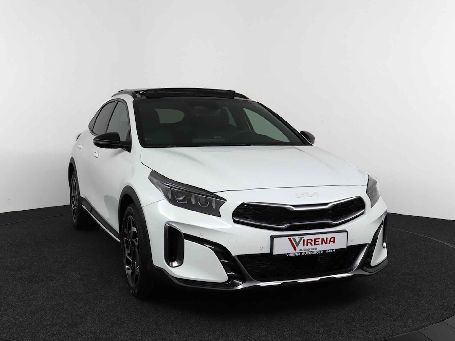 Kia Xceed 1.5 T-GDi GT-Line - Direct leverbaar! - Panorama dak - Navigatie - Adaptieve Cruise Control - Stoel-/stuurverwarming - Fabrieksgarantie tot 01-2032 - 12/58