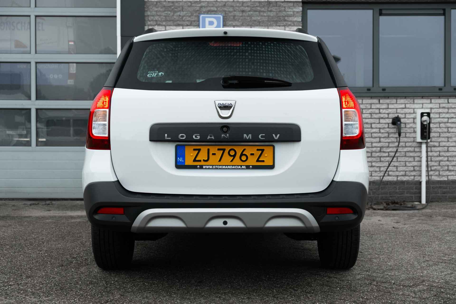 Dacia Logan MCV 0.9 TCe Tech Road | Easy-R Automaat | airco | navigatie - 4/52