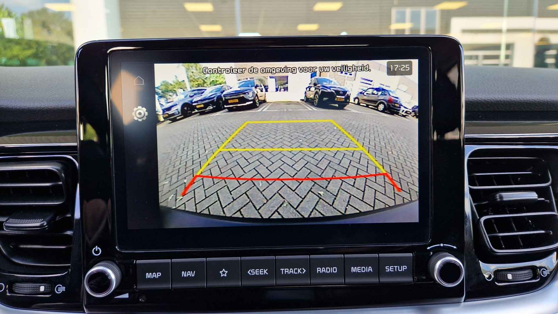 Kia Stonic 1.0 T-GDi MHEV DynamicLine Climate Control | Navigatie | Achteruitrijcamera | Cruise Control - 24/29