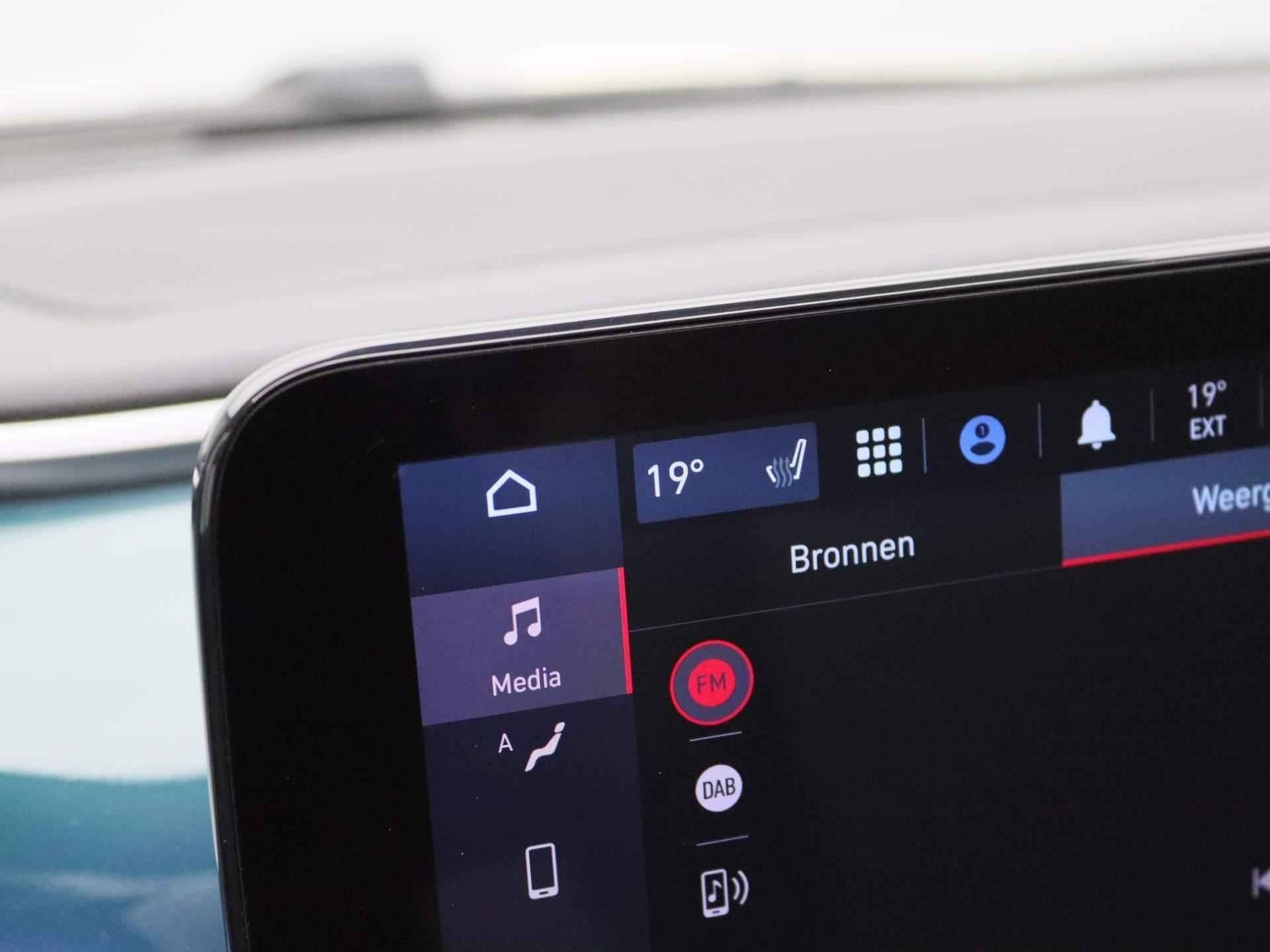 Fiat 500 C Icon 42 kWh 118Pk Cabriolet | Navigatie | Apple & Android Carplay | Climate Control | Parkeersensoren Voor en Achter | Achteruitrijcamera | Verwarmbare Voorstoelen | - 32/44