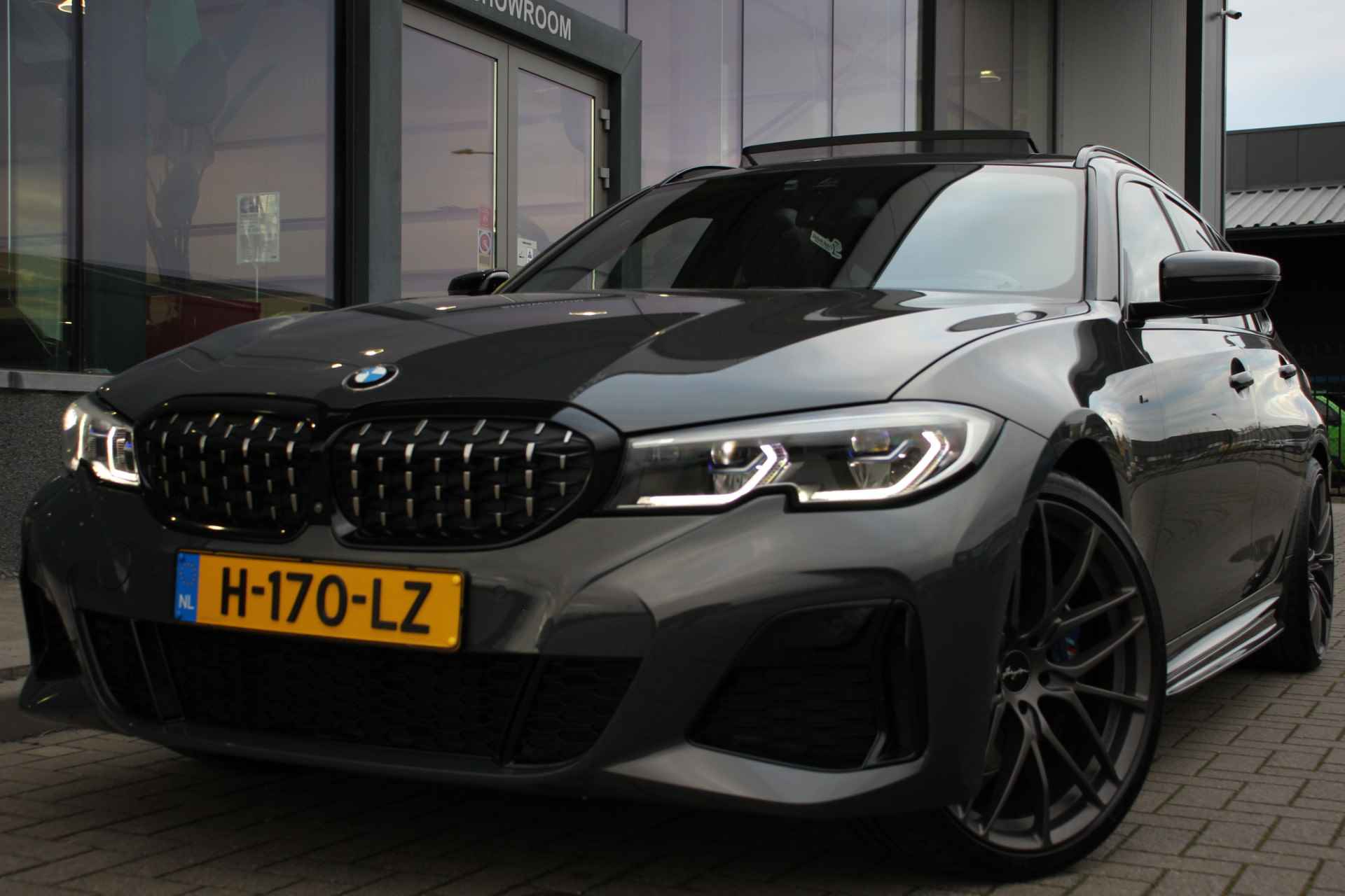 BMW 3 Serie Touring M340i xDrive M-Sport | Pano. | H/K | 374PK | HUD | 360° Camera | 20'' | NP: 100.000 - 4/48