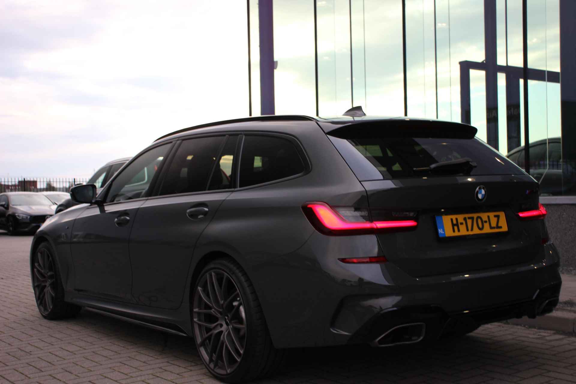 BMW 3 Serie Touring M340i xDrive M-Sport | Pano. | H/K | 374PK | HUD | 360° Camera | 20'' | NP: 100.000 - 45/48