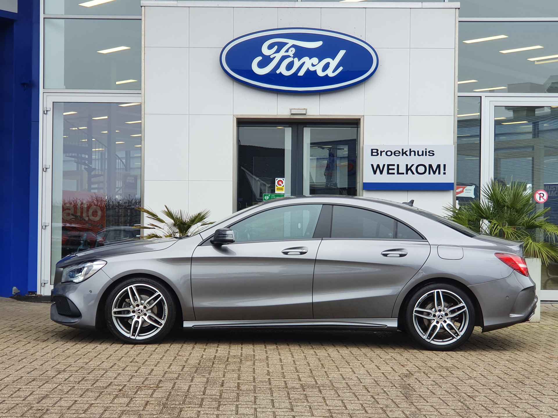 Mercedes-Benz CLA-Klasse 180 AMG | Stoelverwarming | Cruise Control | Camera | Navigatie - 8/45