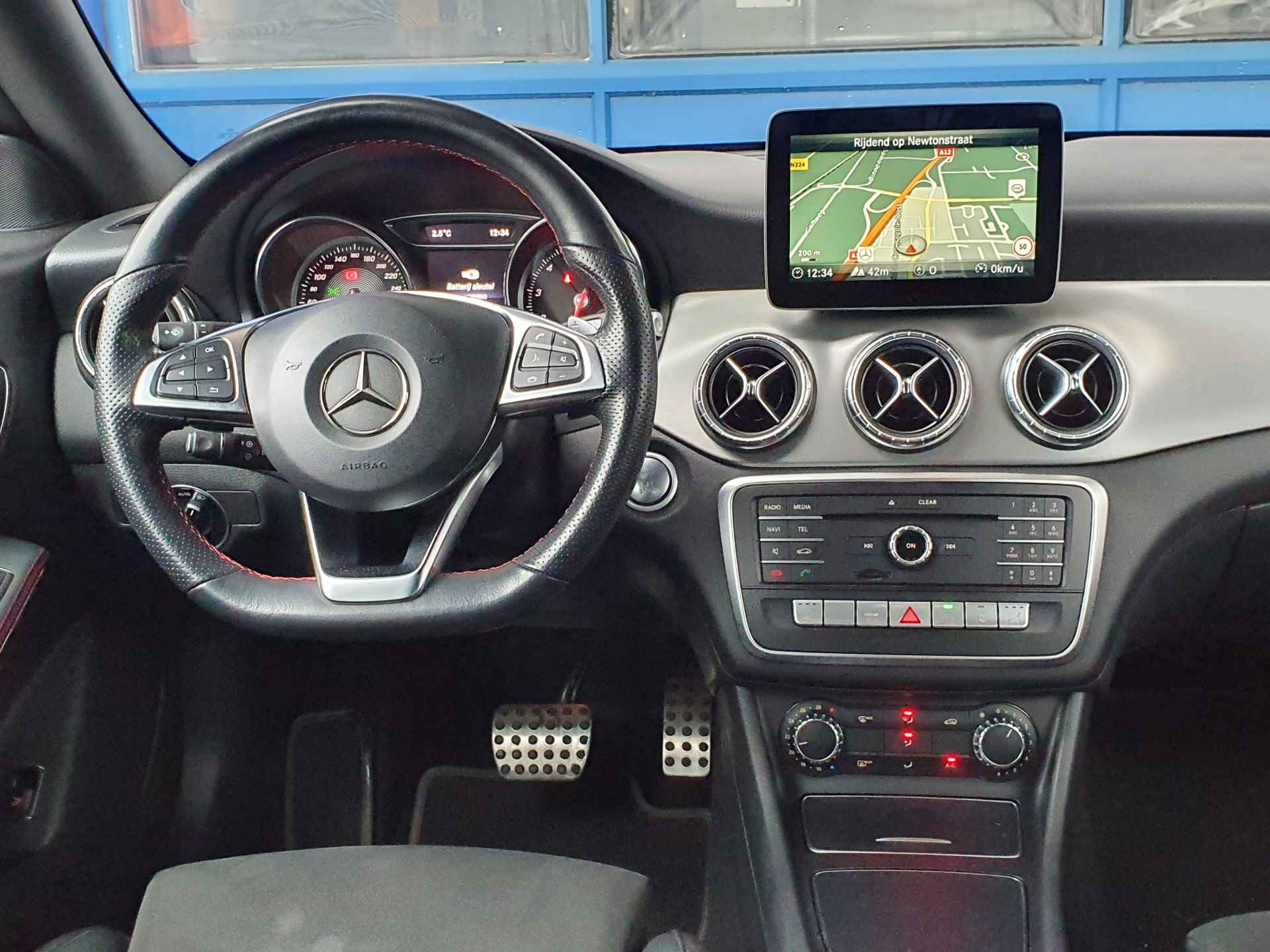 Mercedes-Benz CLA-Klasse 180 AMG | Stoelverwarming | Cruise Control | Camera | Navigatie - 14/45