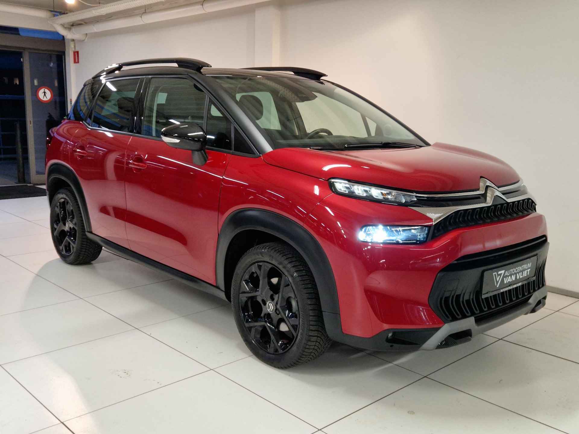 Citroen C3 Aircross 1.2 PureTech Shine 130PK | Automaat | Leder | Elektrisch dakraam | Navigatie | Voorruitverwarming | Stoelverwarming | - 5/27