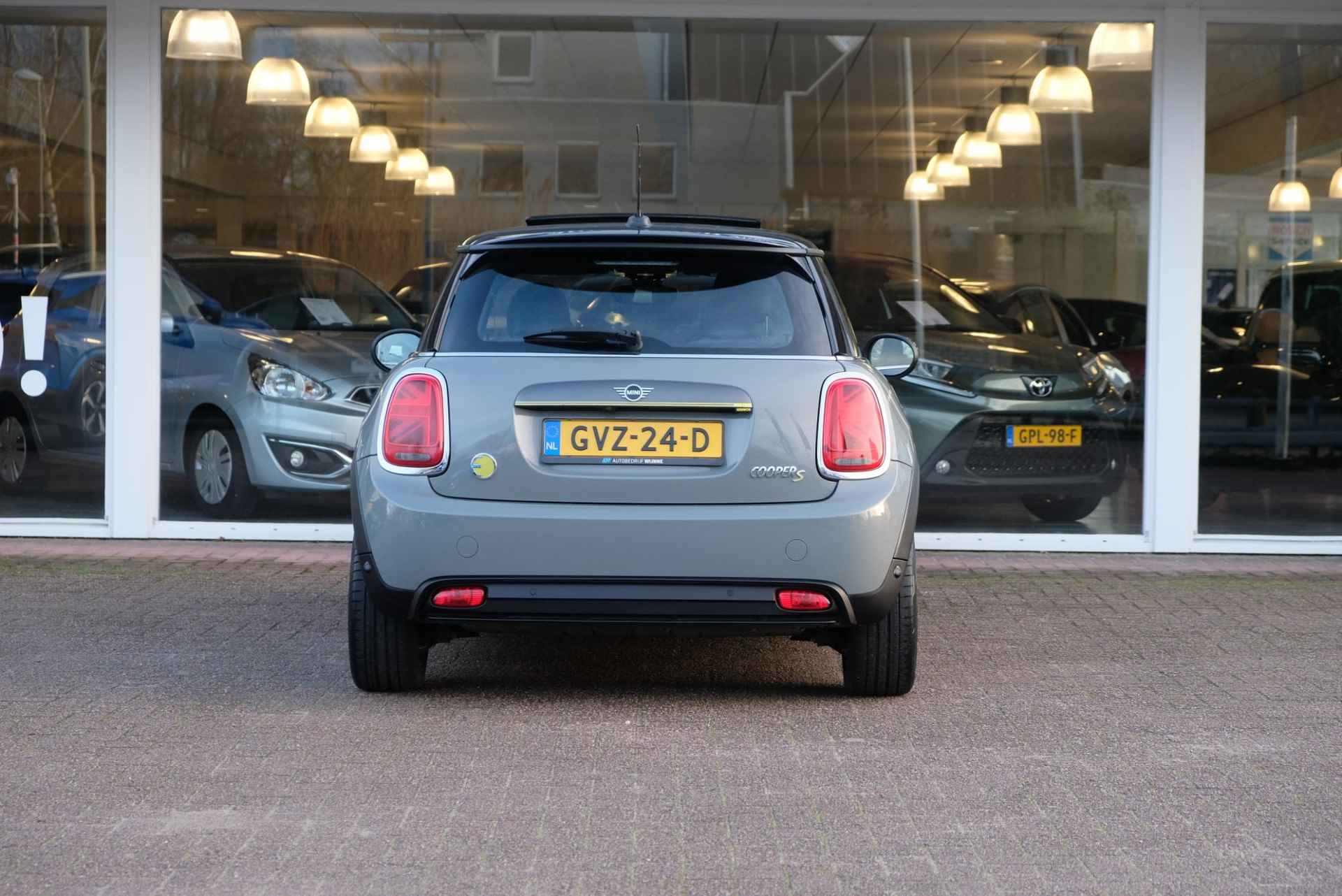 Mini Electric 184pk 32 kWh Greenwich | Navi | App Connect | Climate | Cruise | Panoramadak | Keyless | Camera - 5/26