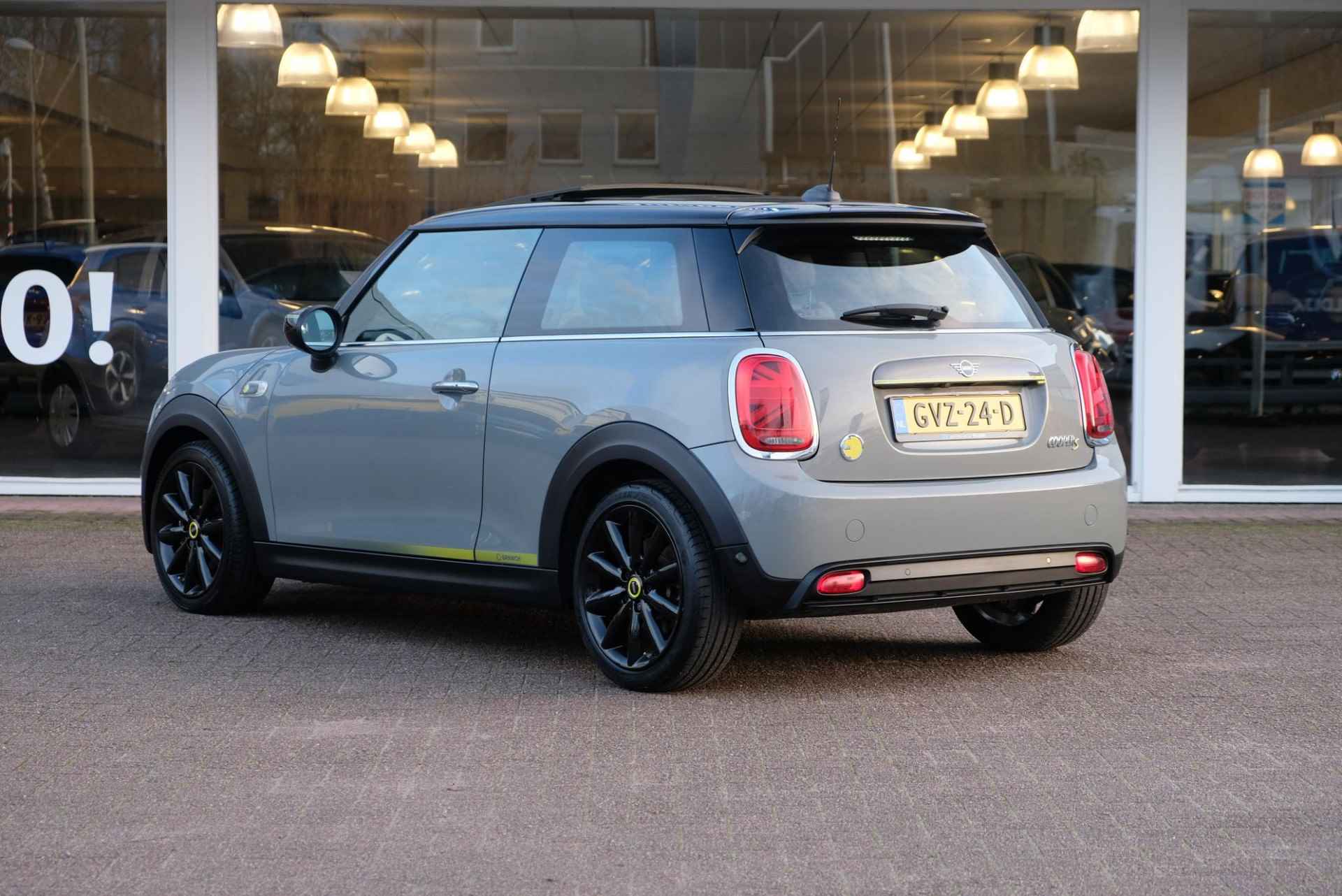 Mini Electric 184pk 32 kWh Greenwich | Navi | App Connect | Climate | Cruise | Panoramadak | Keyless | Camera - 25/26