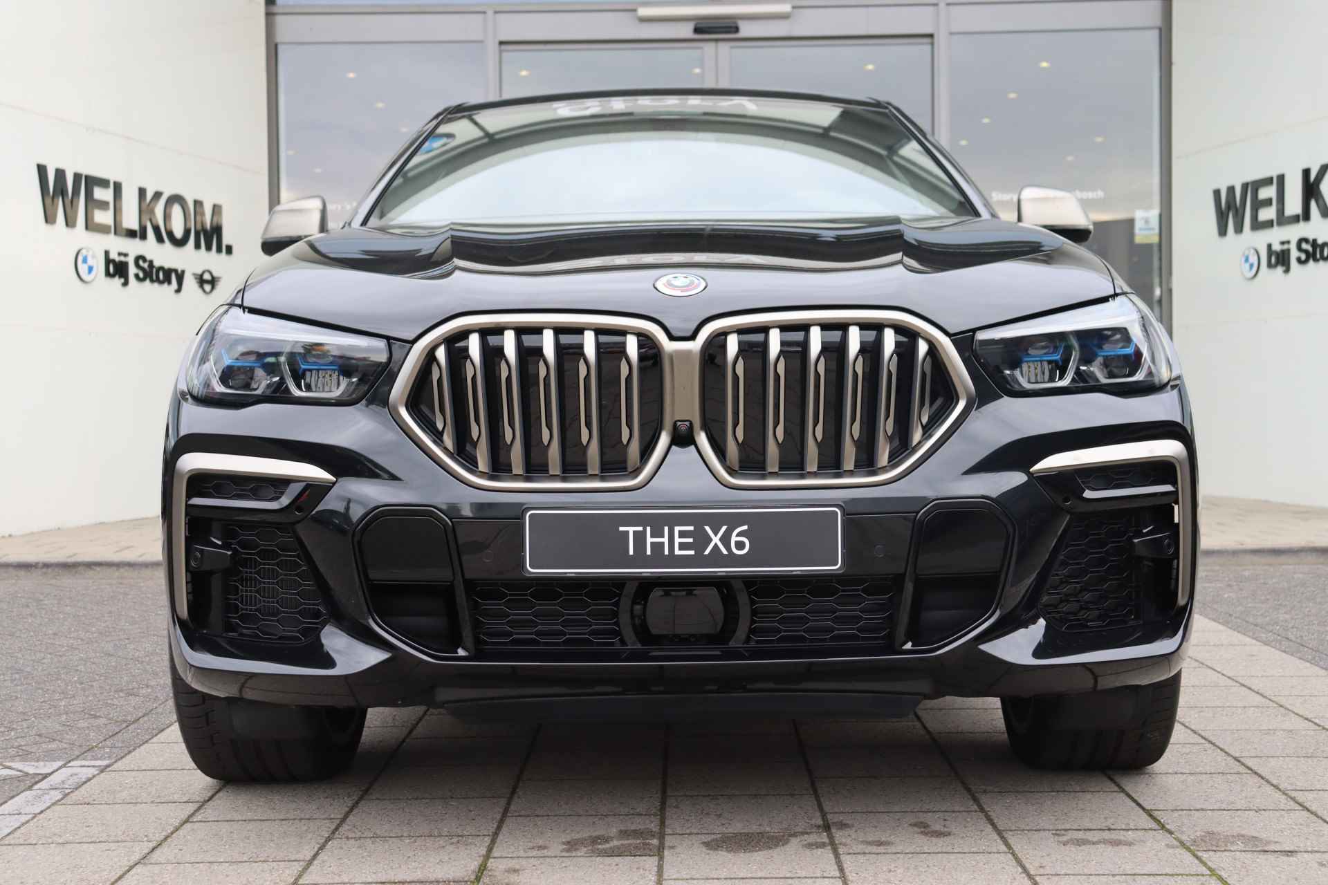 BMW X6 M50i High Executive Automaat / BMW M 50 Jahre uitvoering / Panoramadak Sky Lounge / Trekhaak / Active Steering / Stoelventilatie / Laserlight / Head-Up / Harman Kardon - 5/37