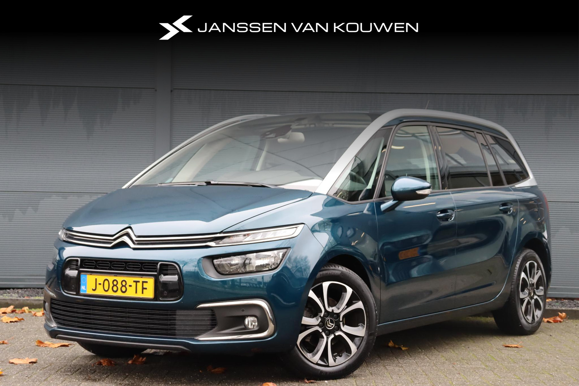 Citroen Grand C4 SpaceTourer 1.2 PureTech Shine / 7-Persoons / Navigatie / Camera