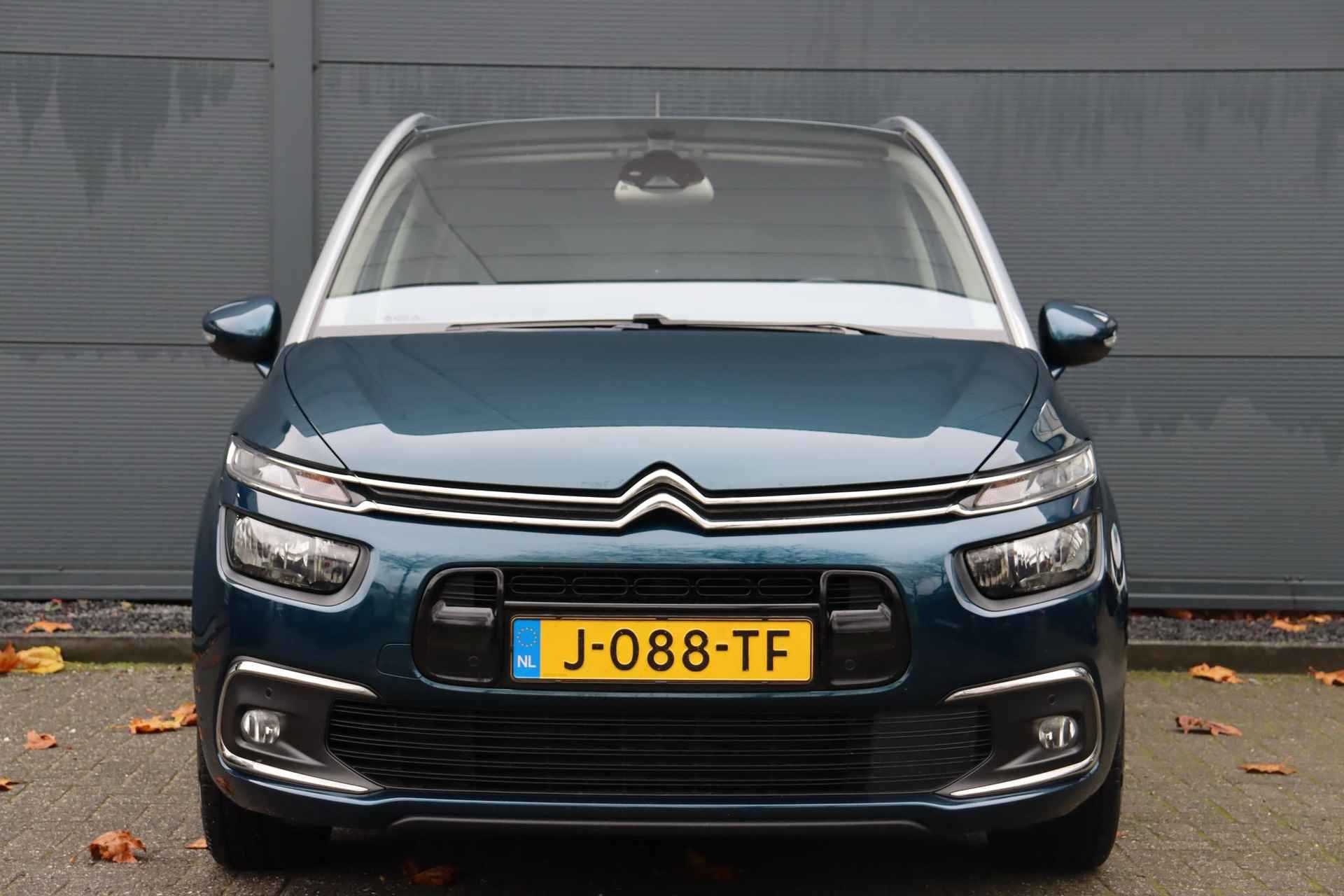 Citroen Grand C4 SpaceTourer 1.2 PureTech Shine / 7-Persoons / Navigatie / Camera - 2/43