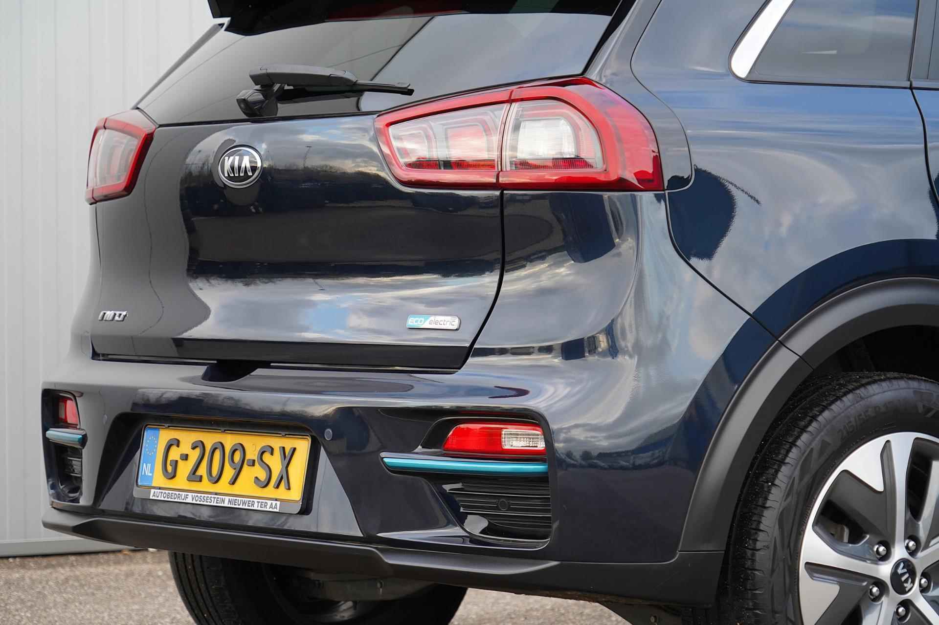 Kia E-Niro ExecutiveLine 64 kWh / Incl. BTW / Leder / Stoelverw. & Koeling / Camera / Carplay / JBL Audio - 30/38