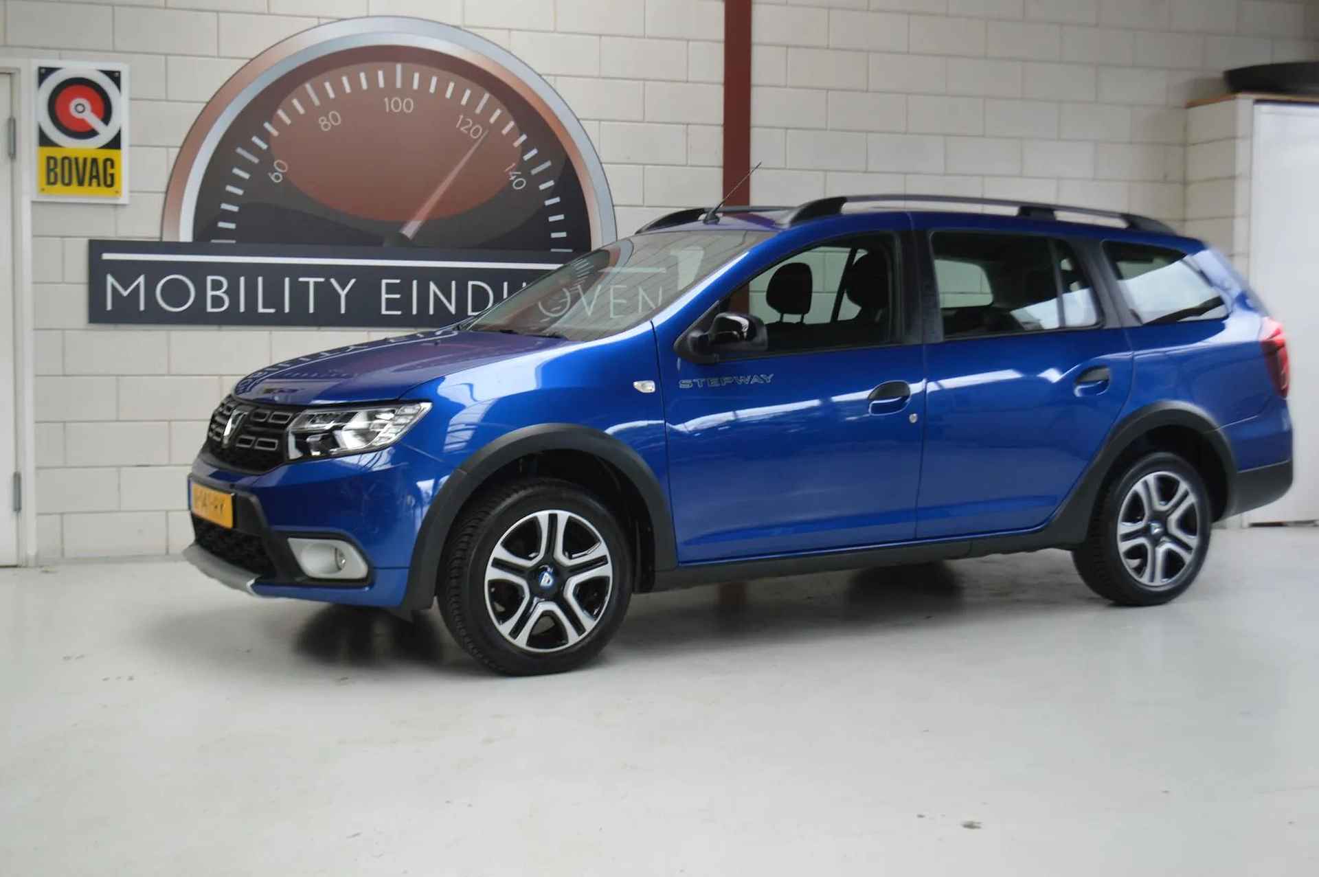 Dacia Logan MCV 1.0 TCe Bi-Fuel LPG Stepway Serie Limitee 15th Anniv. - 5/33