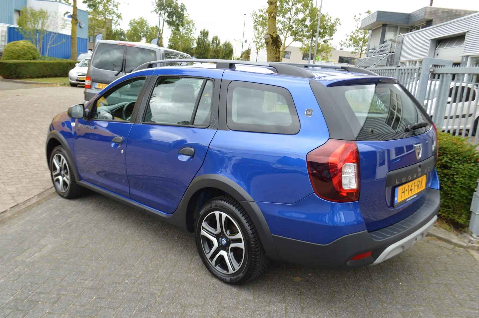 Dacia Logan MCV 1.0 TCe Bi-Fuel LPG Stepway Serie Limitee 15th Anniv. - 14/33