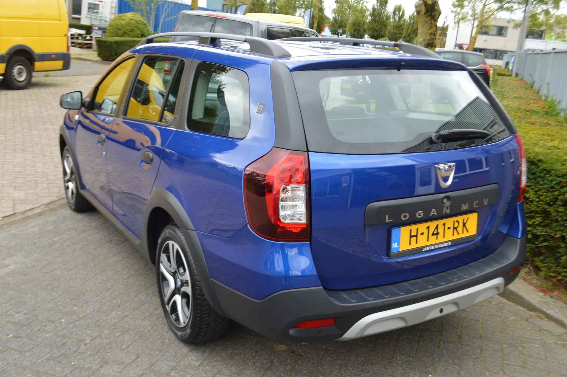 Dacia Logan MCV 1.0 TCe Bi-Fuel LPG Stepway Serie Limitee 15th Anniv. - 15/33