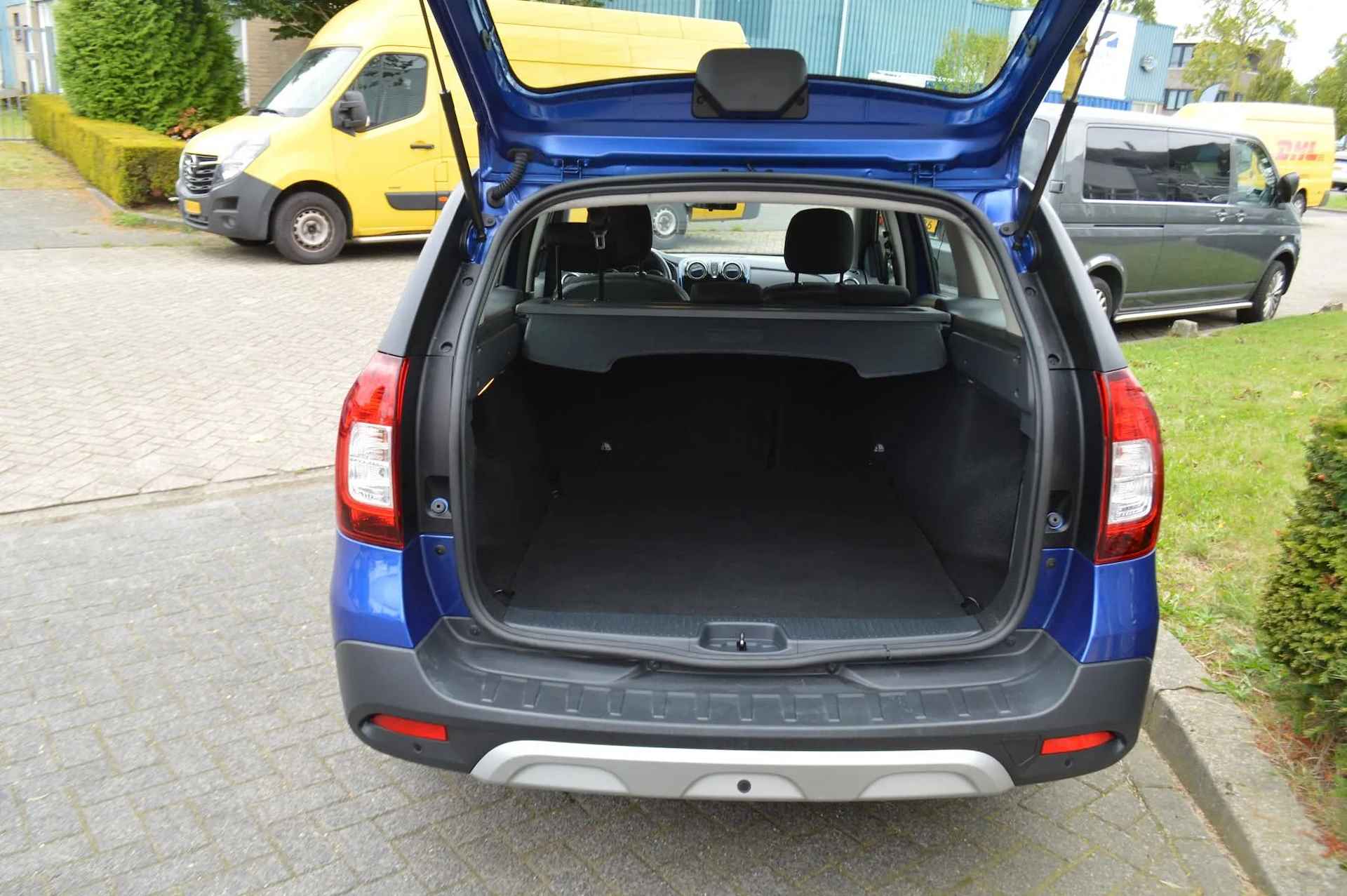 Dacia Logan MCV 1.0 TCe Bi-Fuel LPG Stepway Serie Limitee 15th Anniv. - 18/33