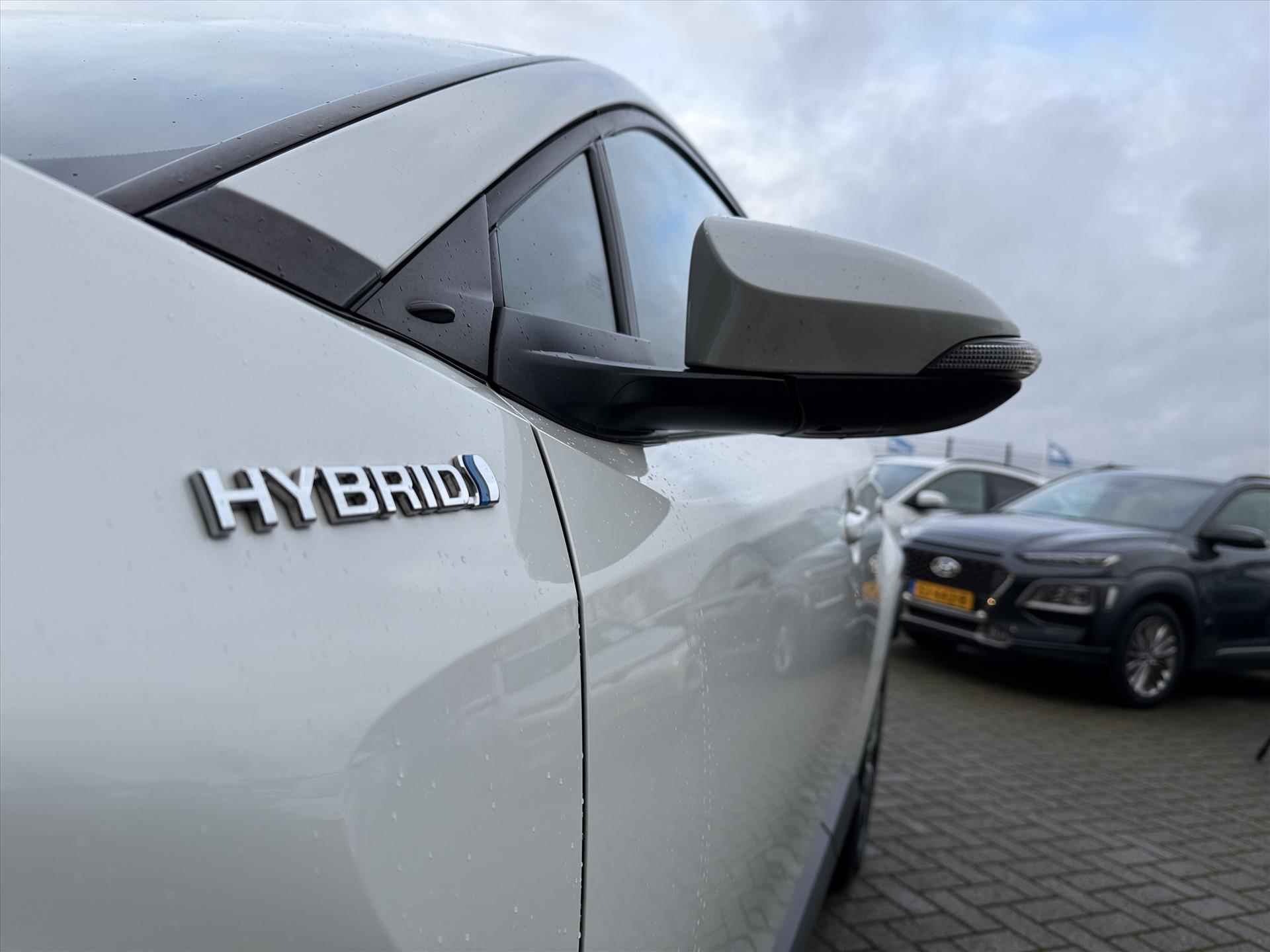 TOYOTA C-Hr 1.8 Hybrid 122pk CVT Executive | LED verlichting | Stuur & Stoelverwarming | Navigatie - 12/34