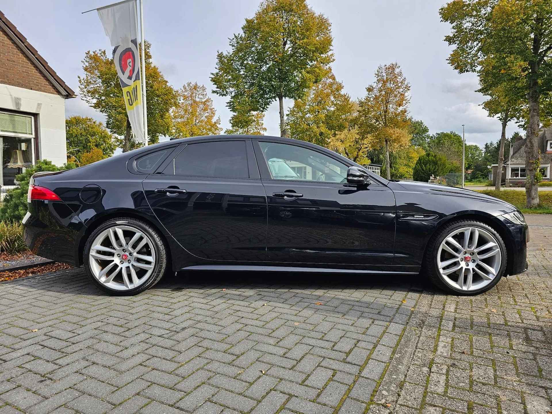 Jaguar XF R 2.0d Portfolio |LEDER|NAVI|Keyless| - 6/37