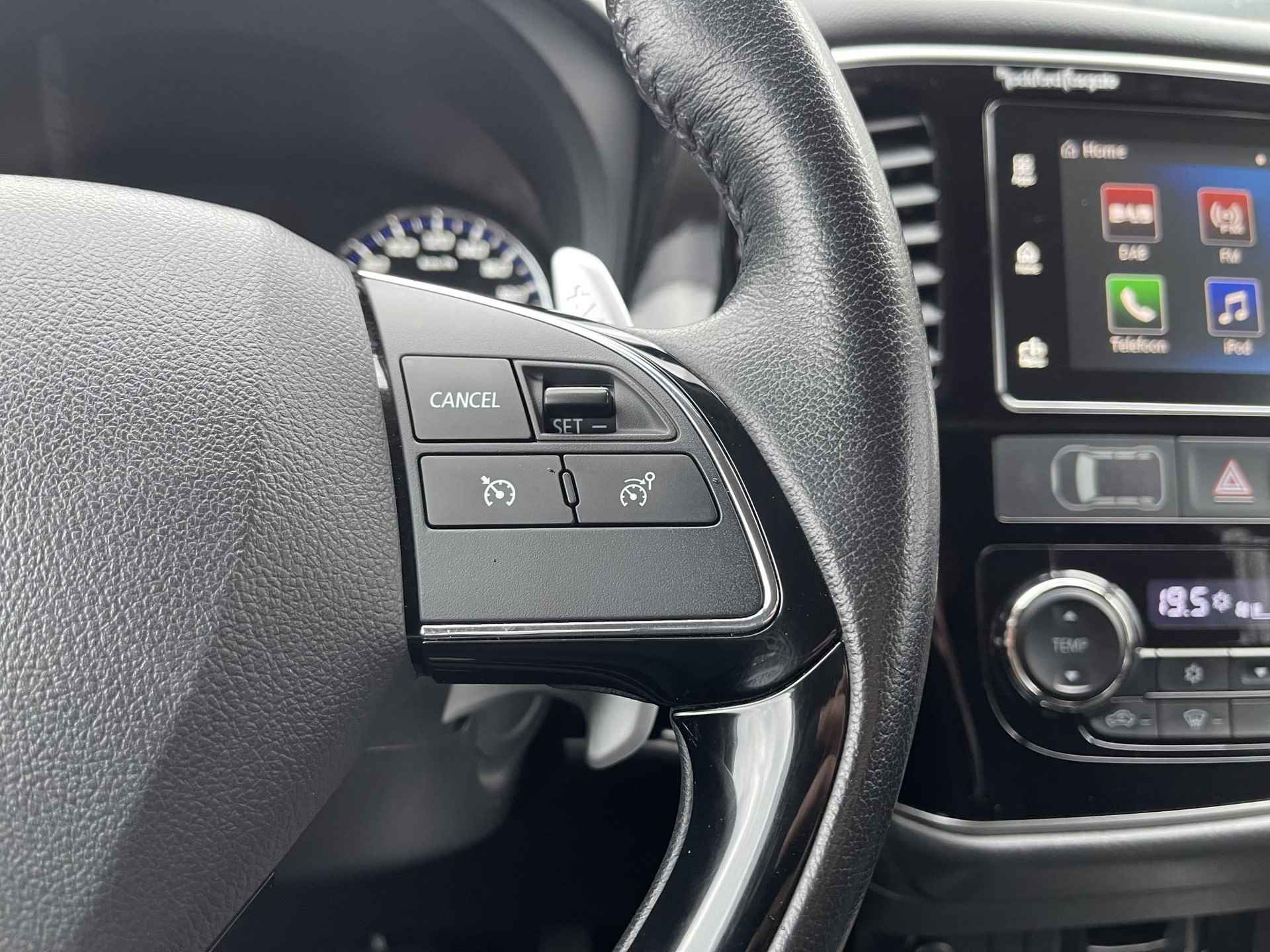 Mitsubishi Outlander 2.0 Connect Pro | Trekhaak | 360° Camera | Stuur- + Stoelverwarming | Apple Carplay/Android Auto | LED Koplampen | Rijklaarprijs! - 15/31