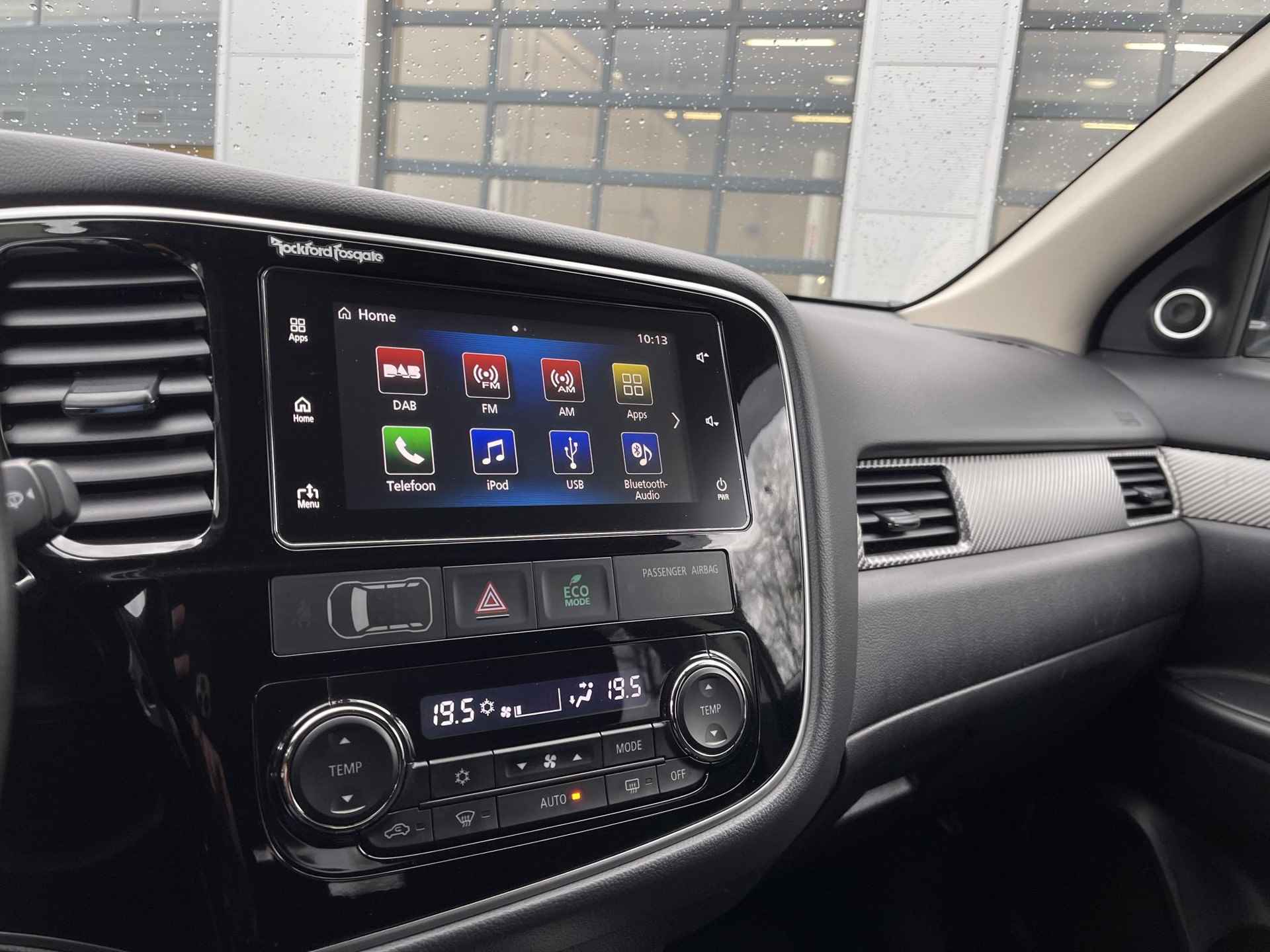 Mitsubishi Outlander 2.0 Connect Pro | Trekhaak | 360° Camera | Stuur- + Stoelverwarming | Apple Carplay/Android Auto | LED Koplampen | Rijklaarprijs! - 16/31