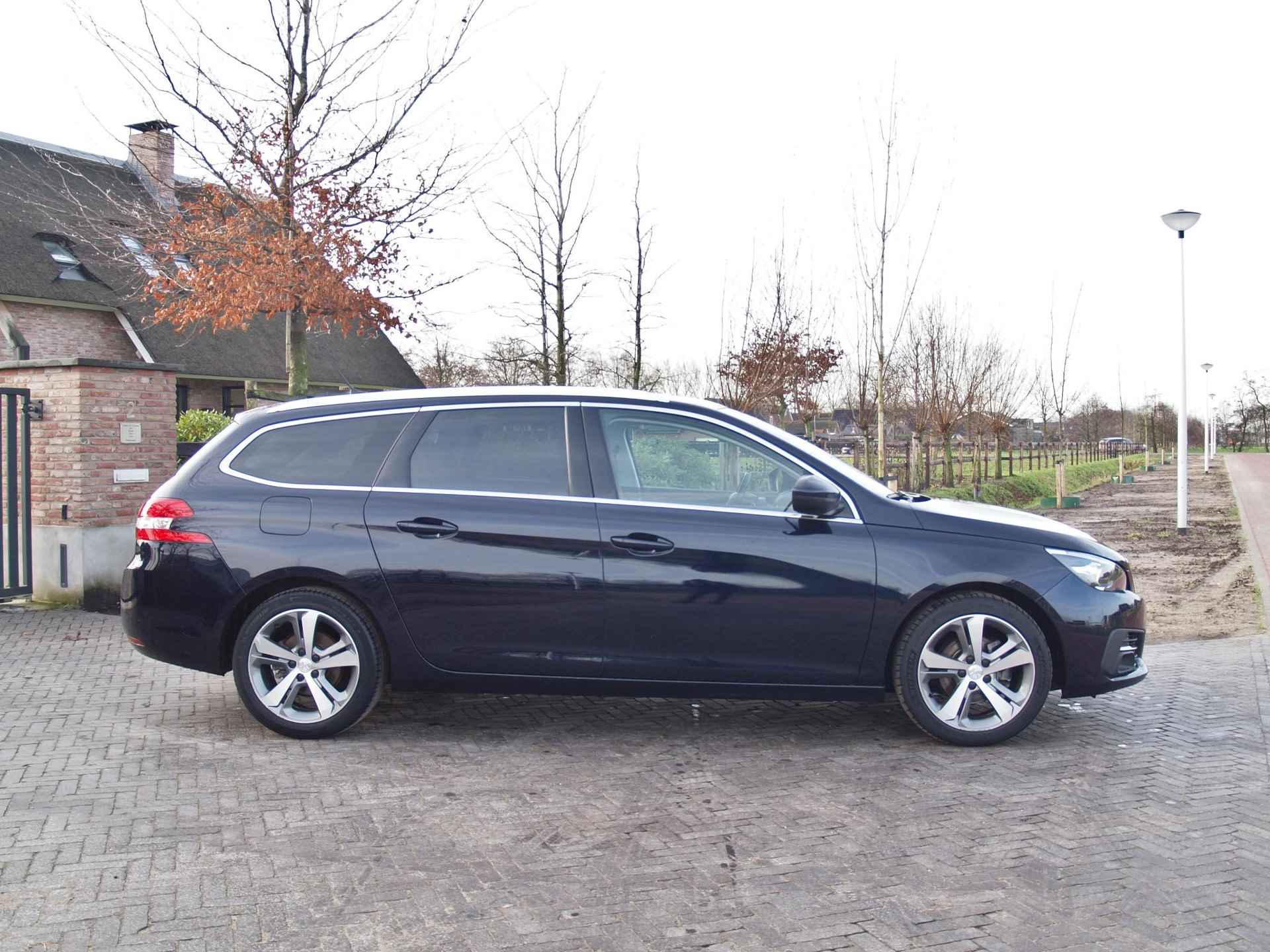 Peugeot 308 SW 1.5 BlueHDi Blue Lease Premium 130PK |Leer | Panoramadak | Camera | 17 Inch | Navi | NL-Auto | - 11/35