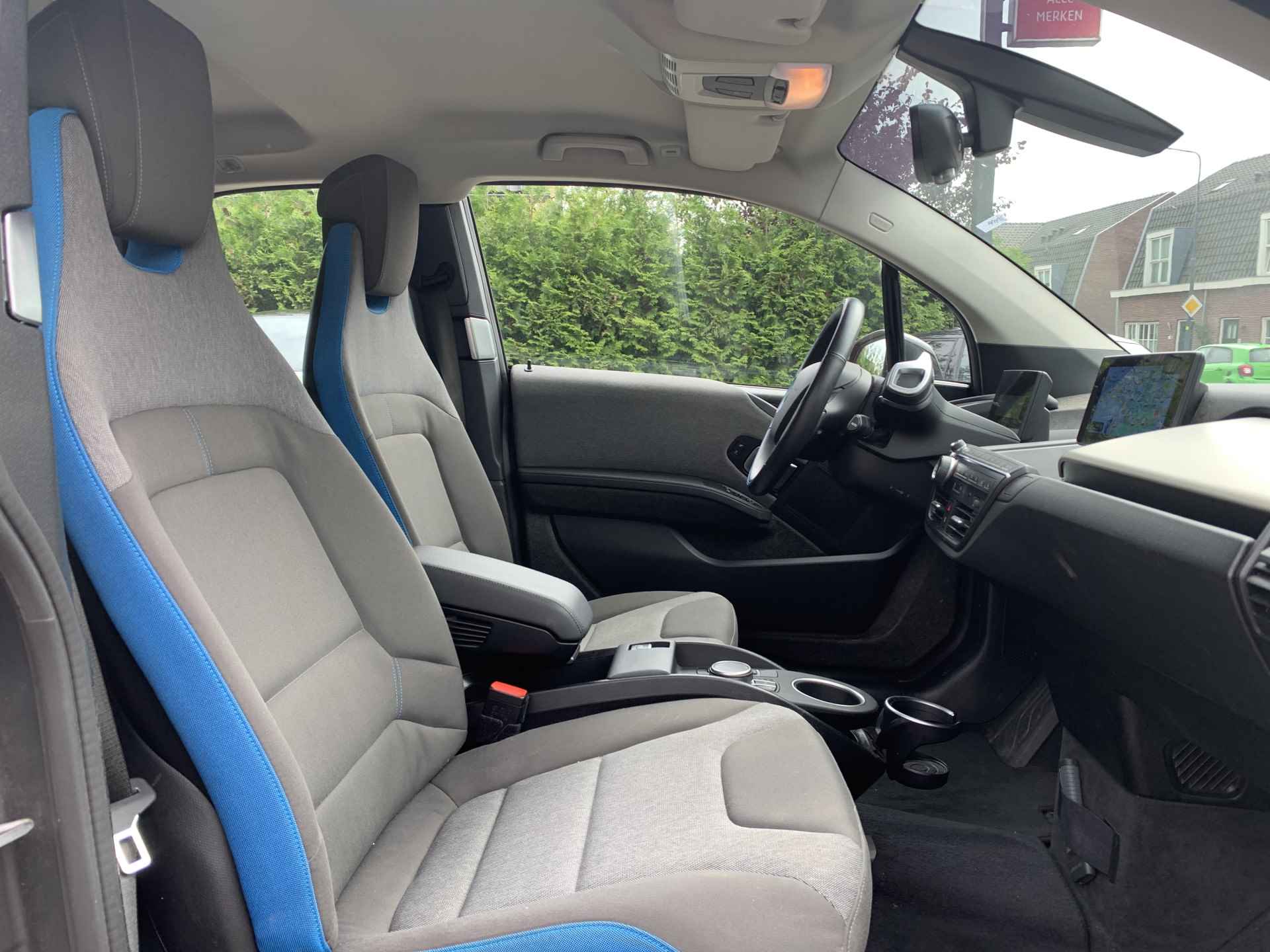 BMW i3 Executive Edition 120Ah, Driving assist | Connectivity pack - 4/28