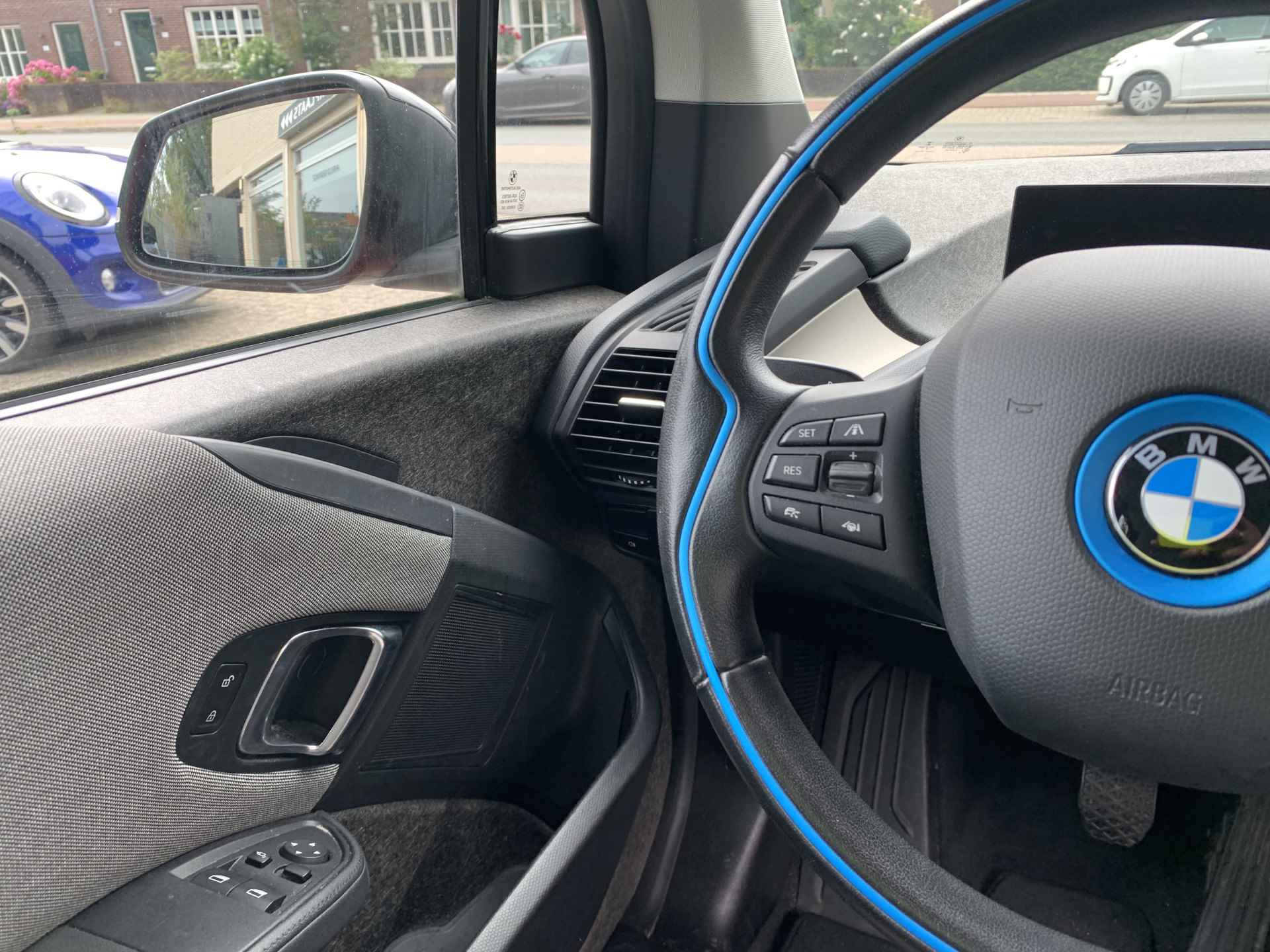 BMW i3 Executive Edition 120Ah, Driving assist | Connectivity pack - 10/28