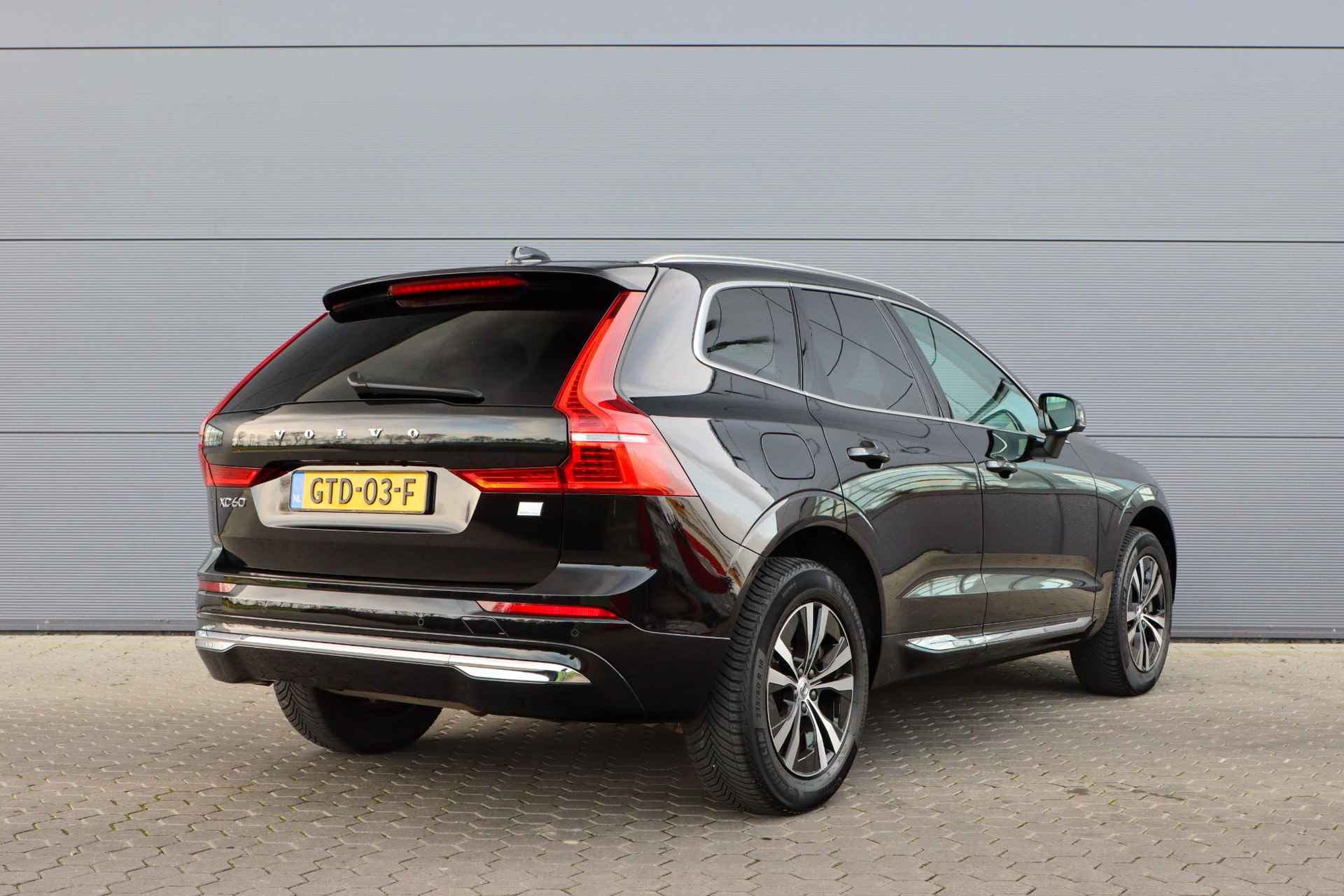 Volvo XC60 Recharge T6 AWD Core Bright Long range | PHEV | Panoramadak | Trekhaak | Adaptieve cruise  | Rijklaarprijs - incl.garantie - 3/49