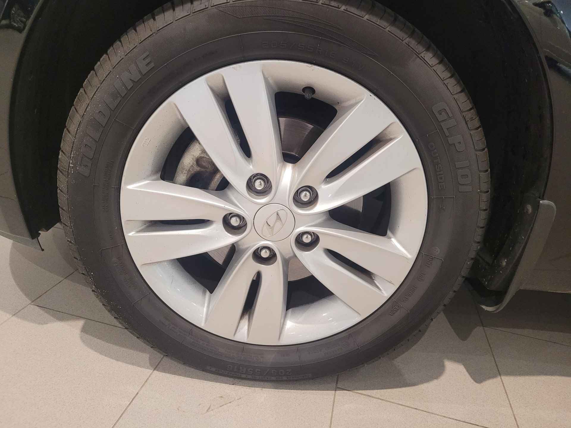 Hyundai ix20 1.4i i-Magine - 4/10