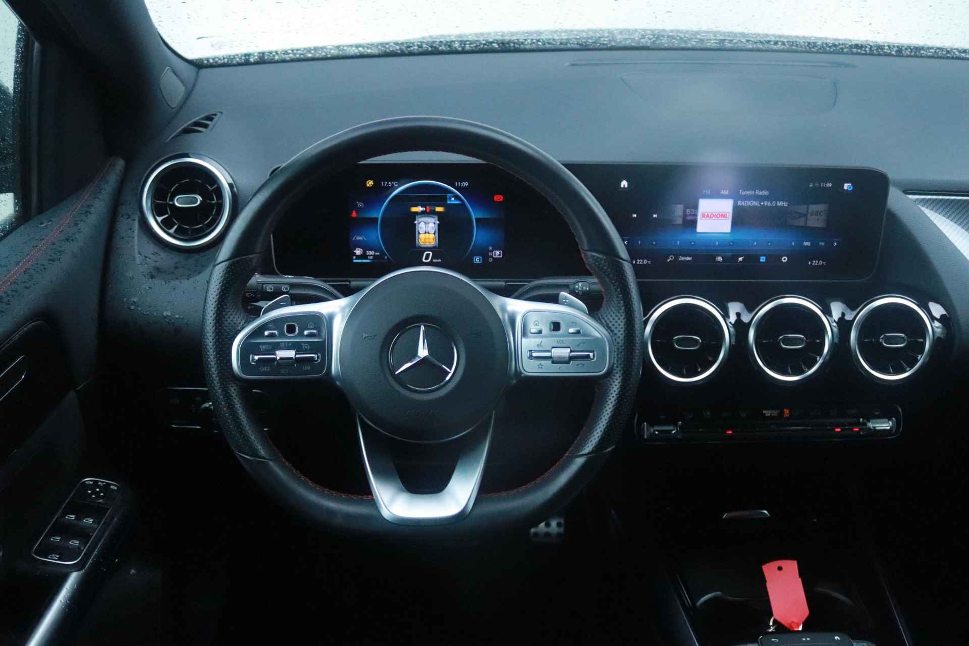 Mercedes-Benz B-klasse 180 Business Solution AMG | Automaat | Stoelv. | Dealer Ondh. | Led | A. Camera | Wegkl.Trekhaak | Digi Dash | Lage KM-Stand! - 26/47