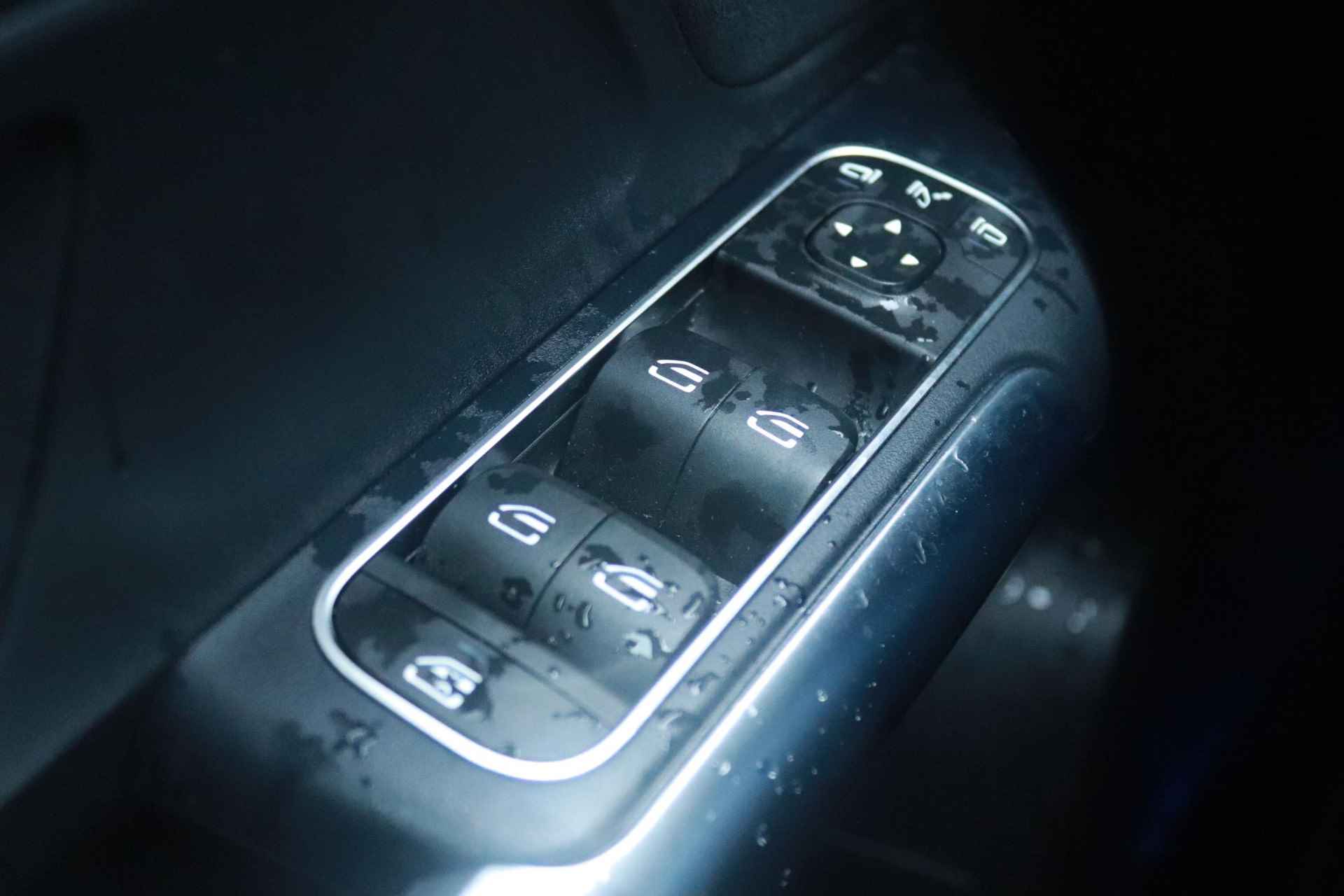 Mercedes-Benz B-klasse 180 Business Solution AMG | Automaat | Stoelv. | Dealer Ondh. | Led | A. Camera | Wegkl.Trekhaak | Digi Dash | Lage KM-Stand! - 43/47