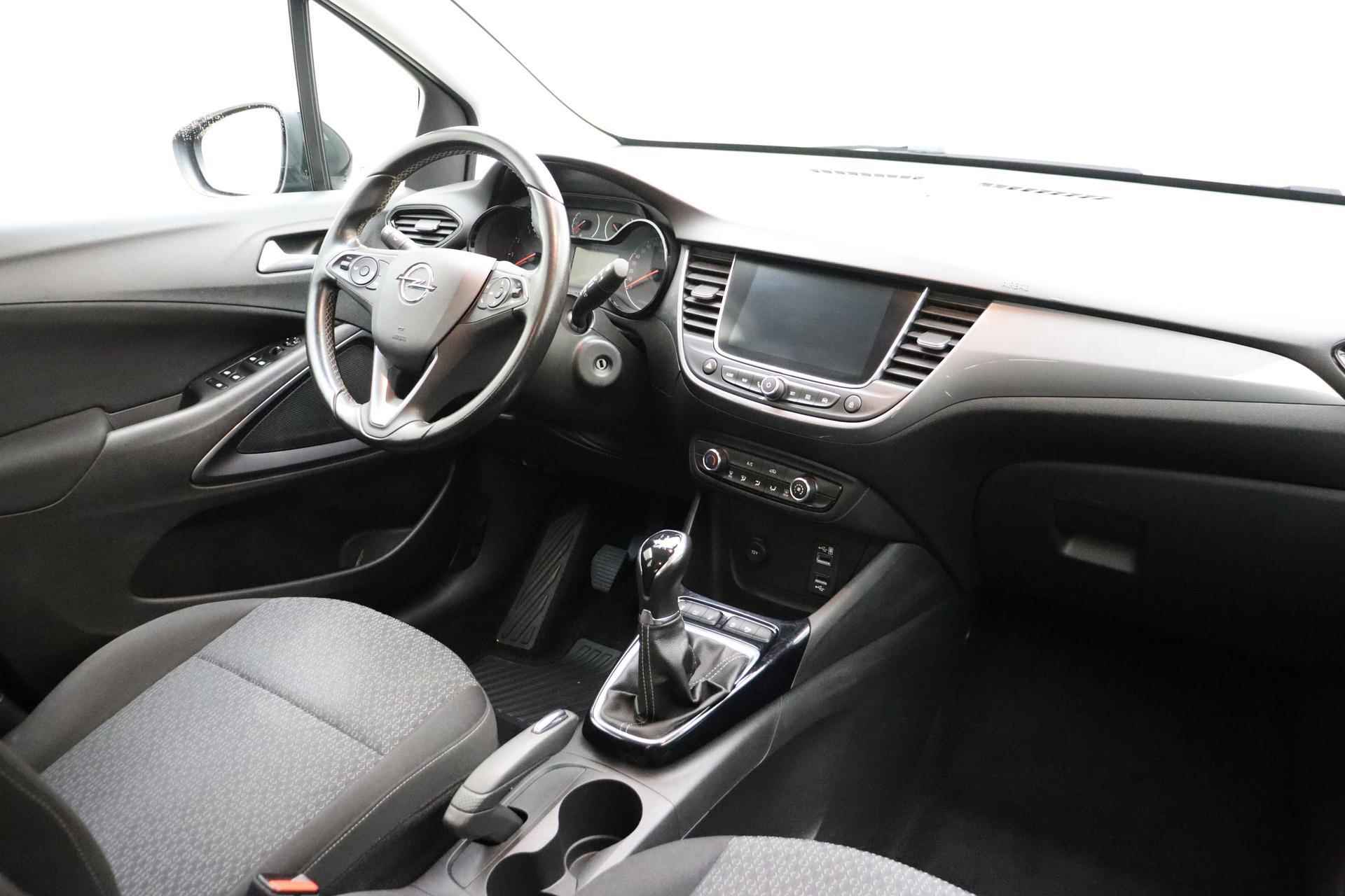 Opel Crossland X 1.2 Turbo 110pk Online Edition | Navigatie | Airco | Cruise control | DAB+ | Lichtmetalen velgen | Parkeersensoren | Trekhaak - 4/28