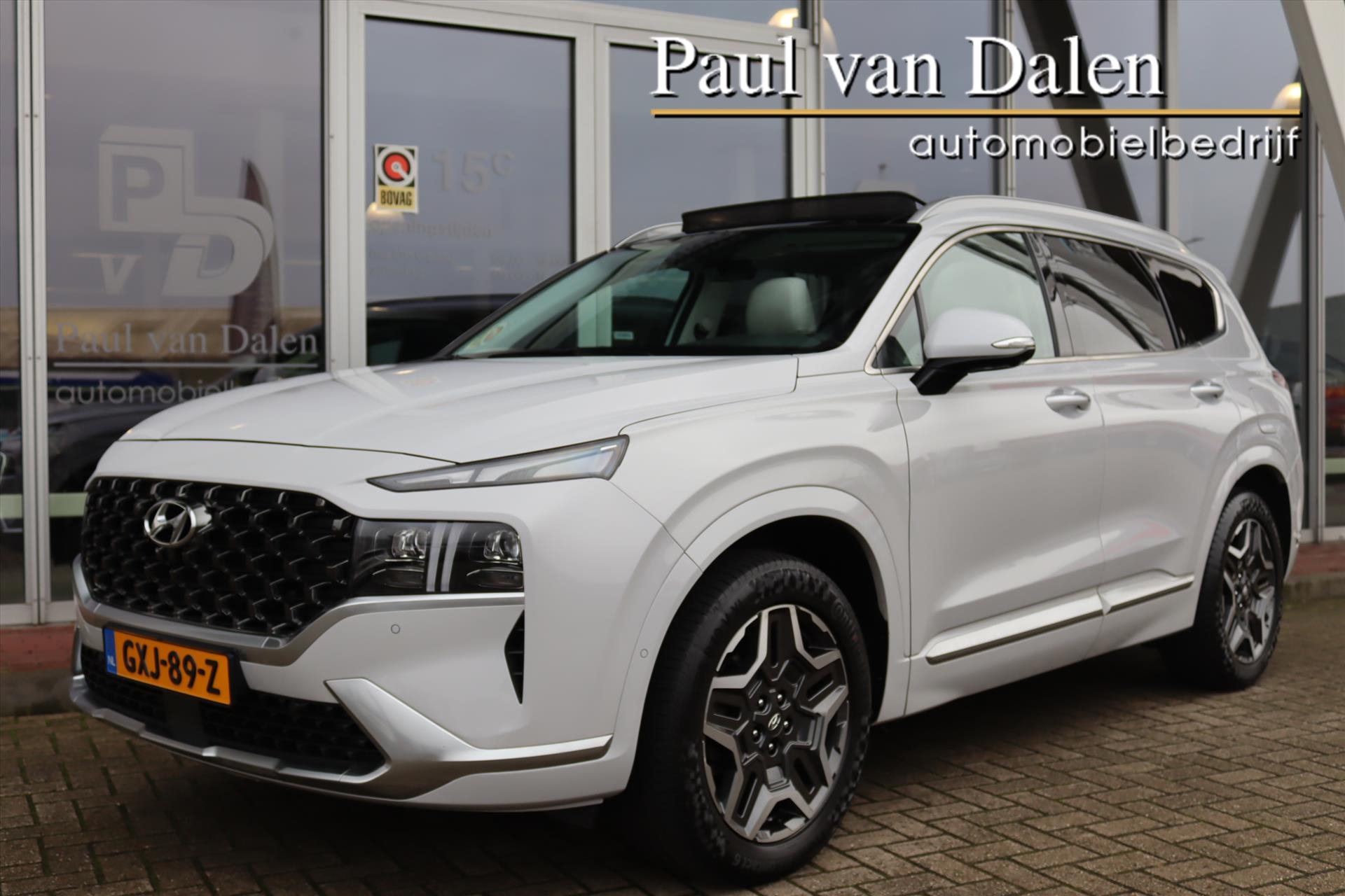 Hyundai Santa Fe 1.6T-GDI PHEV PREMIUM PLUS Sky Panodak | Leer | Trekhaak | 360 Camera | Head Up | Full Options | Parelmoer Wit |