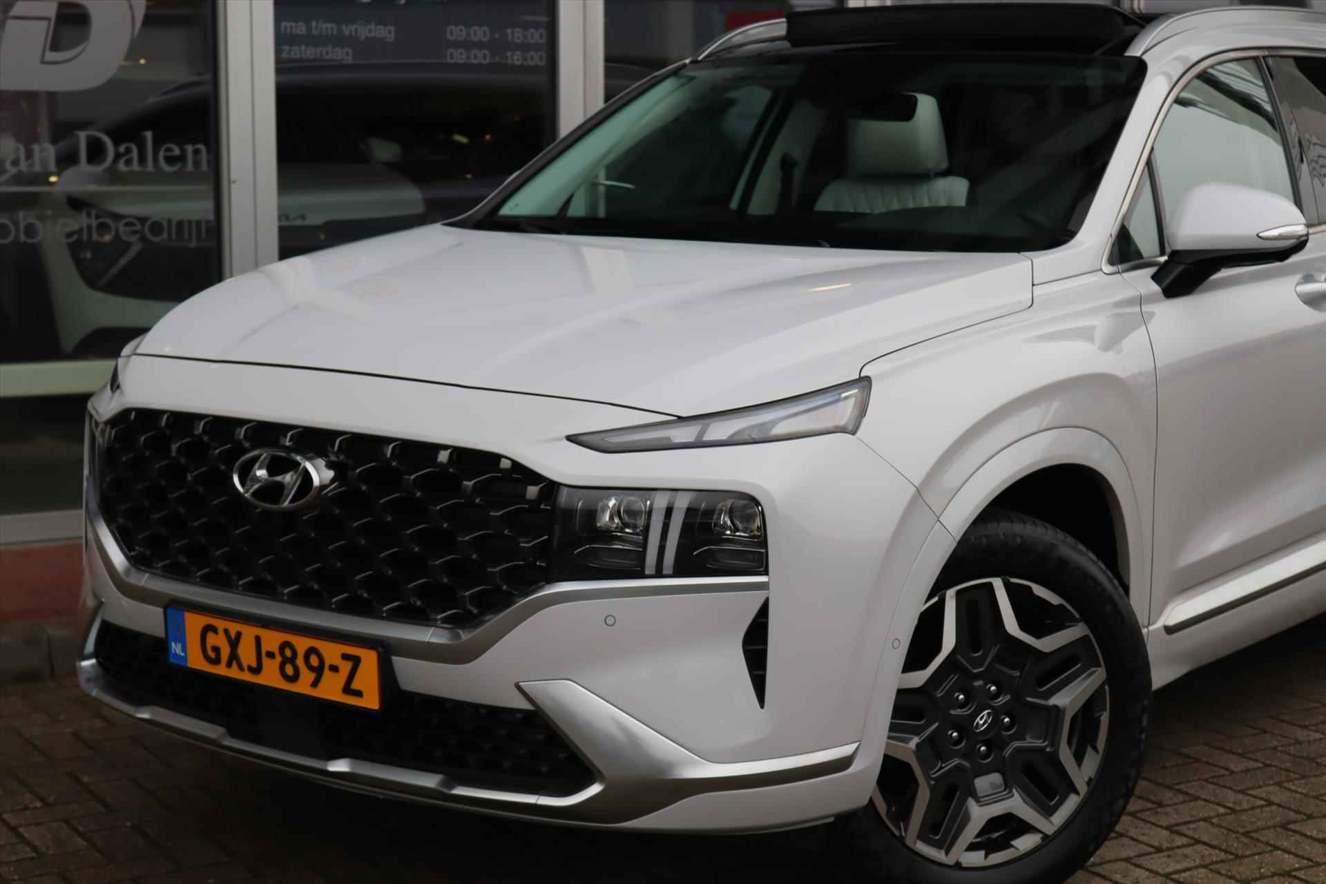 Hyundai Santa Fe 1.6T-GDI PHEV PREMIUM PLUS Sky Panodak | Leer | Trekhaak | 360 Camera | Head Up | Full Options | Parelmoer Wit | - 65/68