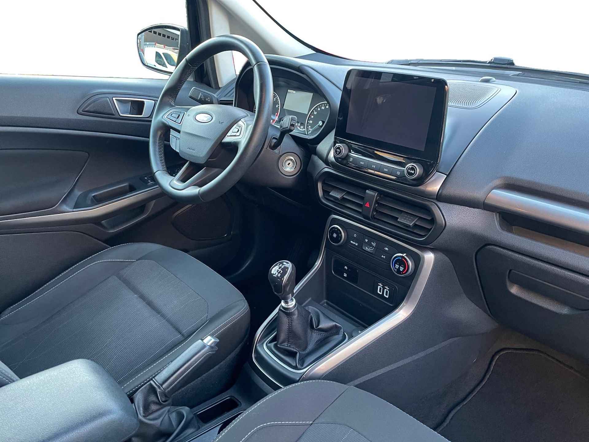 Ford EcoSport 1.0 EcoBoost Trend Ultimate | Trekhaak | Navigatie | Cruise Control | Parkeersensoren achter | Apple Carplay/Android Auto | Privacy Glass | - 8/28