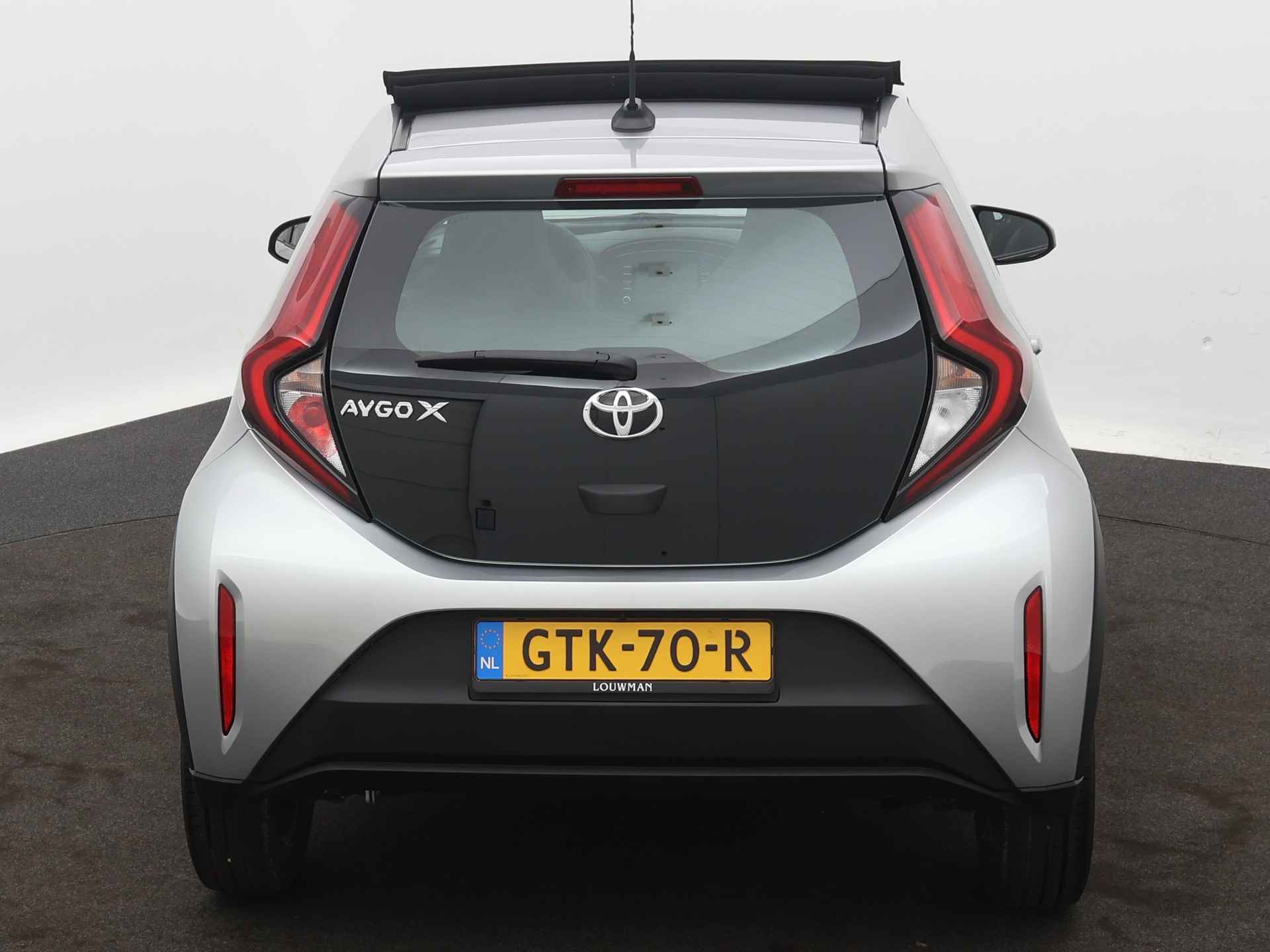 Toyota Aygo X 1.0 VVT-i S-CVT Play Limited | Cabrio-/Schuifdak | Climate Control | Apple Carplay/Android Auto | Camera | Adaptive Cruise Control | - 29/42