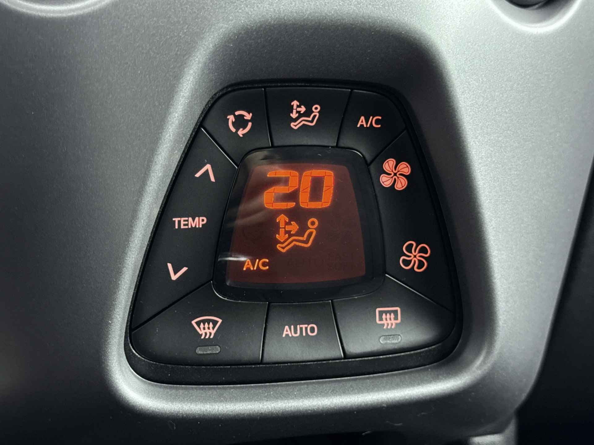 Toyota Aygo 1.0 VVT-i x-clusiv | Safety Sense | Climate Control | LM velgen | Camera | Apple Carplay/Android Auto | * - 10/39