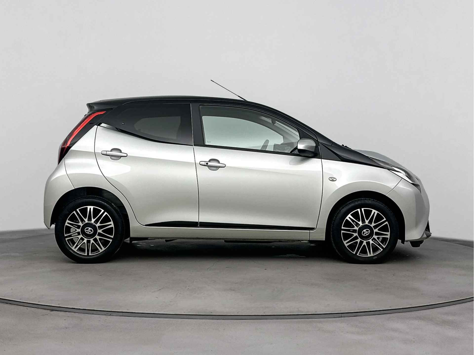 Toyota Aygo 1.0 VVT-i x-clusiv | Safety Sense | Climate Control | LM velgen | Camera | Apple Carplay/Android Auto | * - 14/39