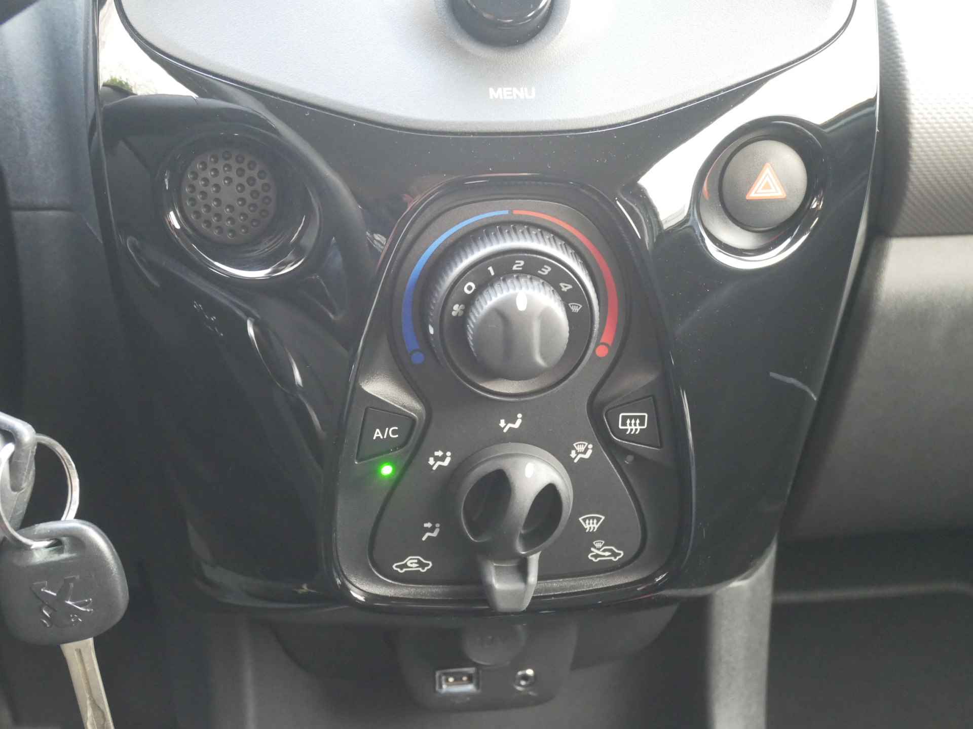 Peugeot 108 1.0 e-VTi Style, Airco, 5-Deurs, Bluetooth!! - 18/21