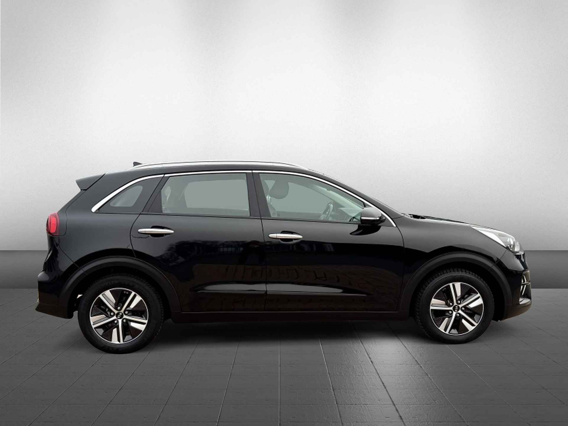 Kia Niro 1.6 GDi HEV DynamicLine - 6/24