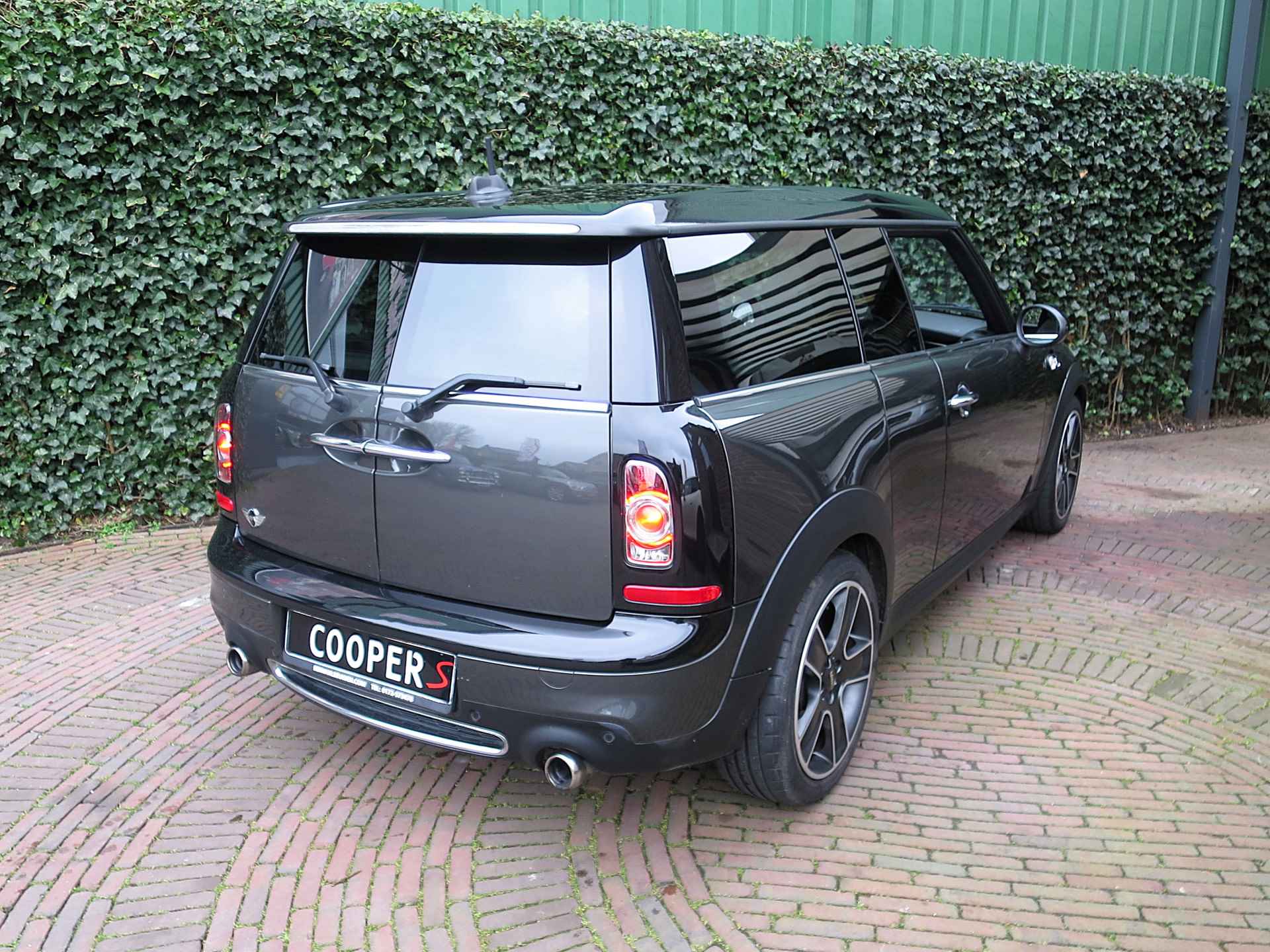 MINI Clubman 1.6 Cooper S Chili R55 LCI automaat met Pano, Leer, Navi, BT, HK audio en 17" - 2/50