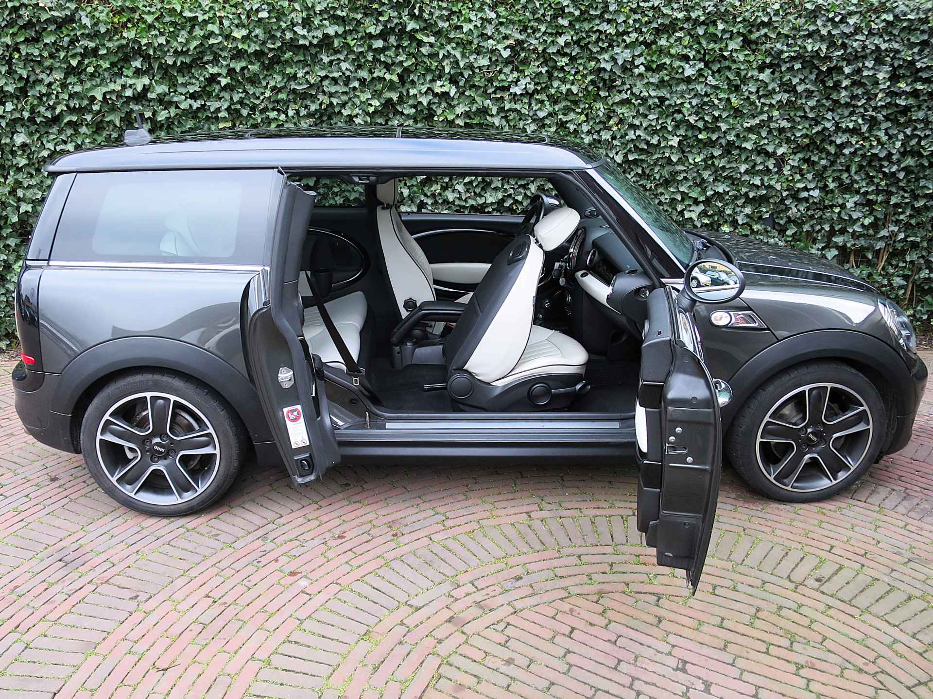 MINI Clubman 1.6 Cooper S Chili R55 LCI automaat met Pano, Leer, Navi, BT, HK audio en 17" - 11/50