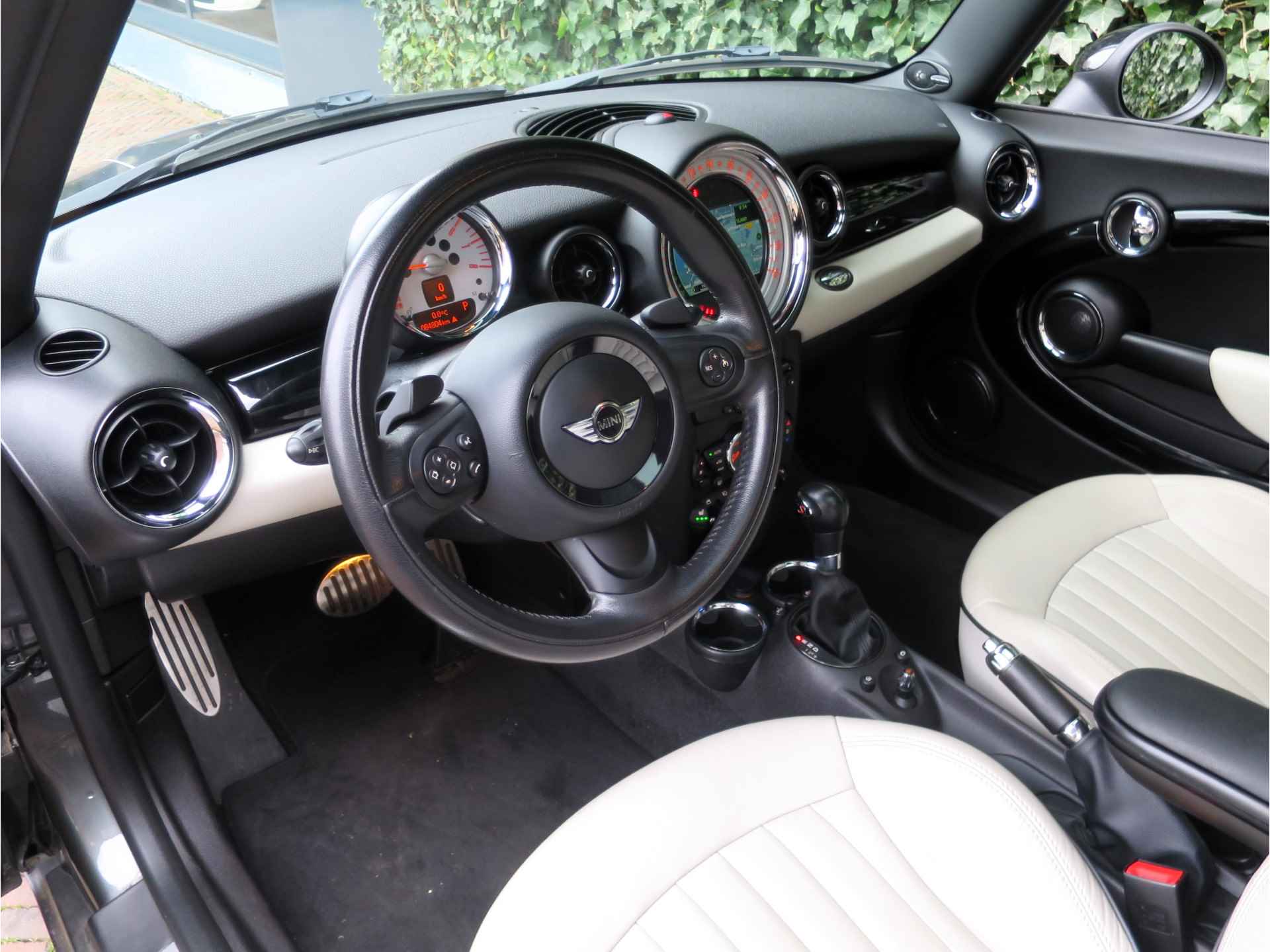 MINI Clubman 1.6 Cooper S Chili R55 LCI automaat met Pano, Leer, Navi, BT, HK audio en 17" - 12/50