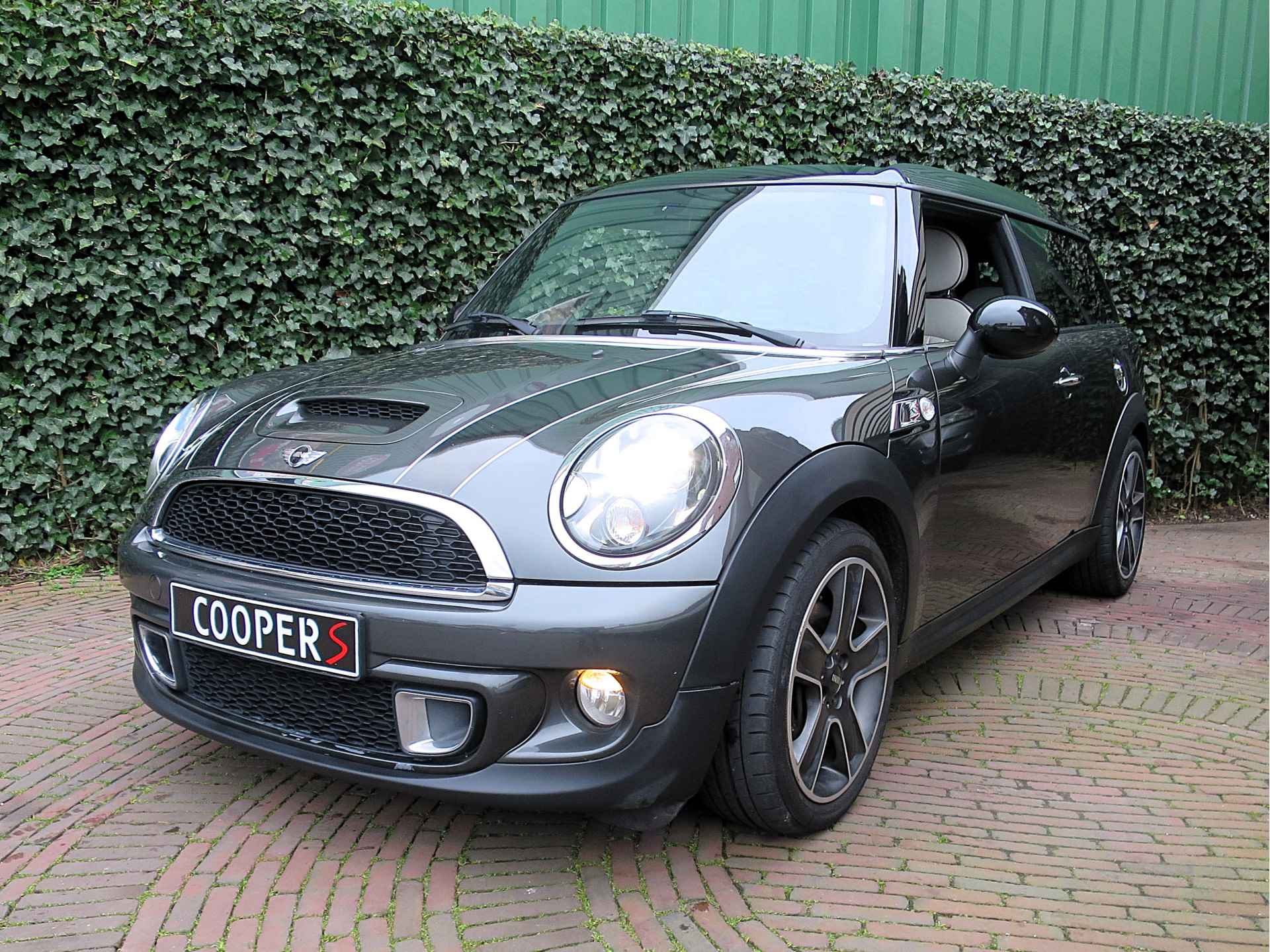 MINI Clubman 1.6 Cooper S Chili R55 LCI automaat met Pano, Leer, Navi, BT, HK audio en 17" - 33/50