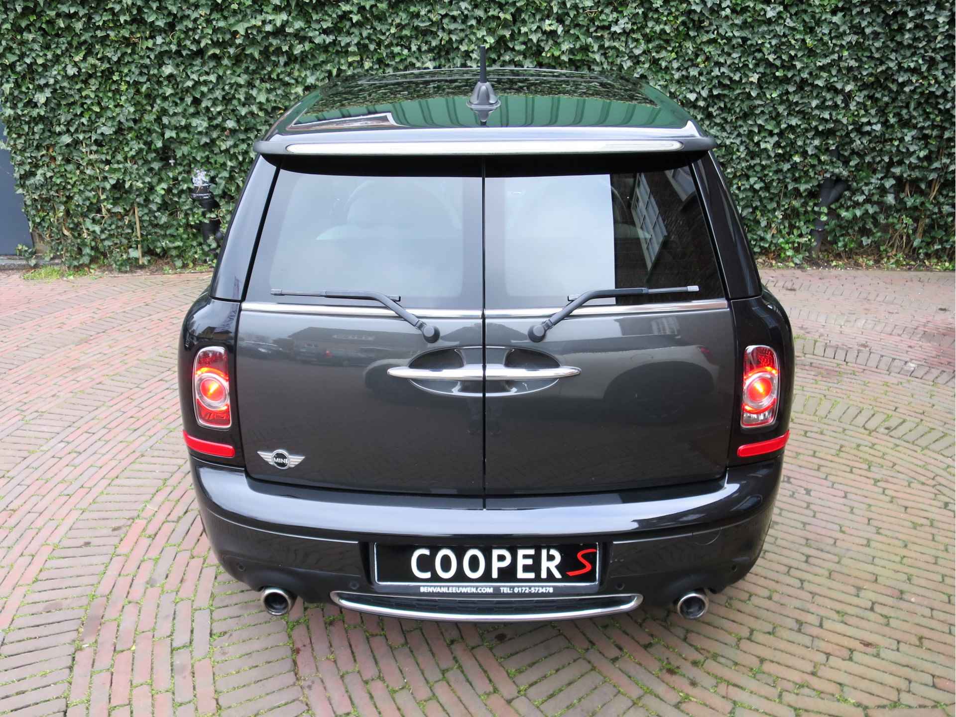 MINI Clubman 1.6 Cooper S Chili R55 LCI automaat met Pano, Leer, Navi, BT, HK audio en 17" - 35/50