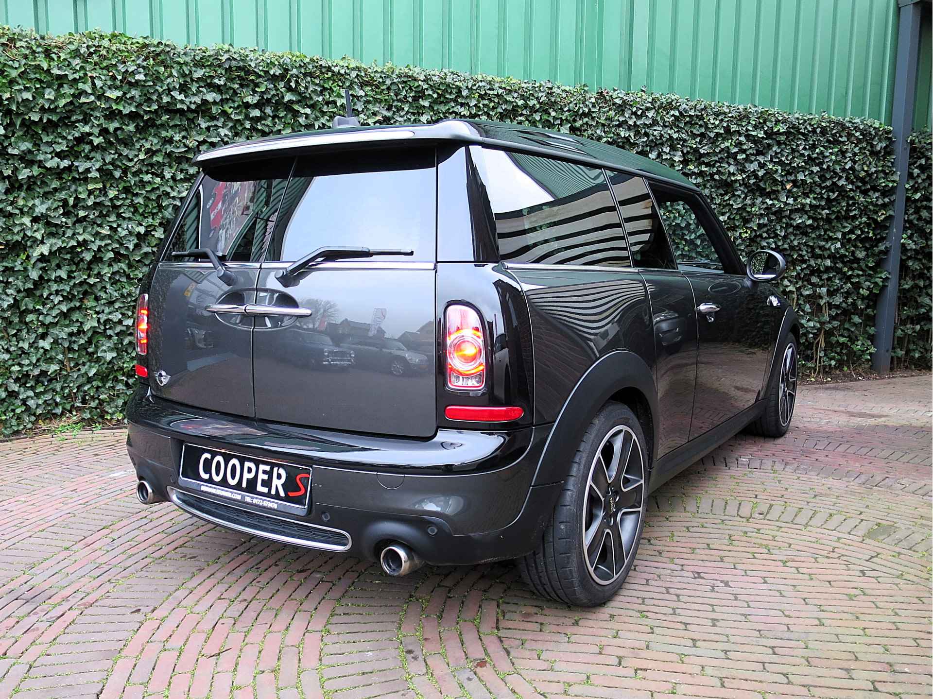 MINI Clubman 1.6 Cooper S Chili R55 LCI automaat met Pano, Leer, Navi, BT, HK audio en 17" - 36/50