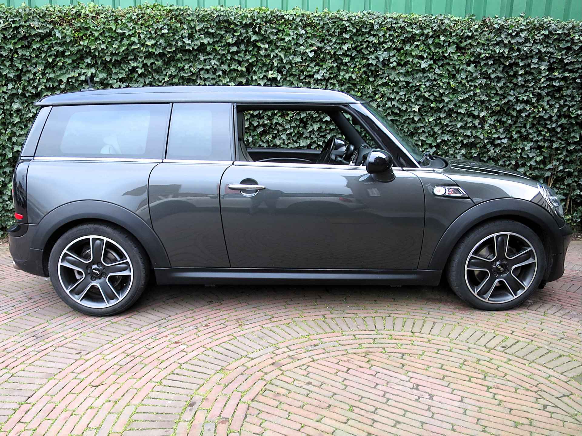 MINI Clubman 1.6 Cooper S Chili R55 LCI automaat met Pano, Leer, Navi, BT, HK audio en 17" - 37/50