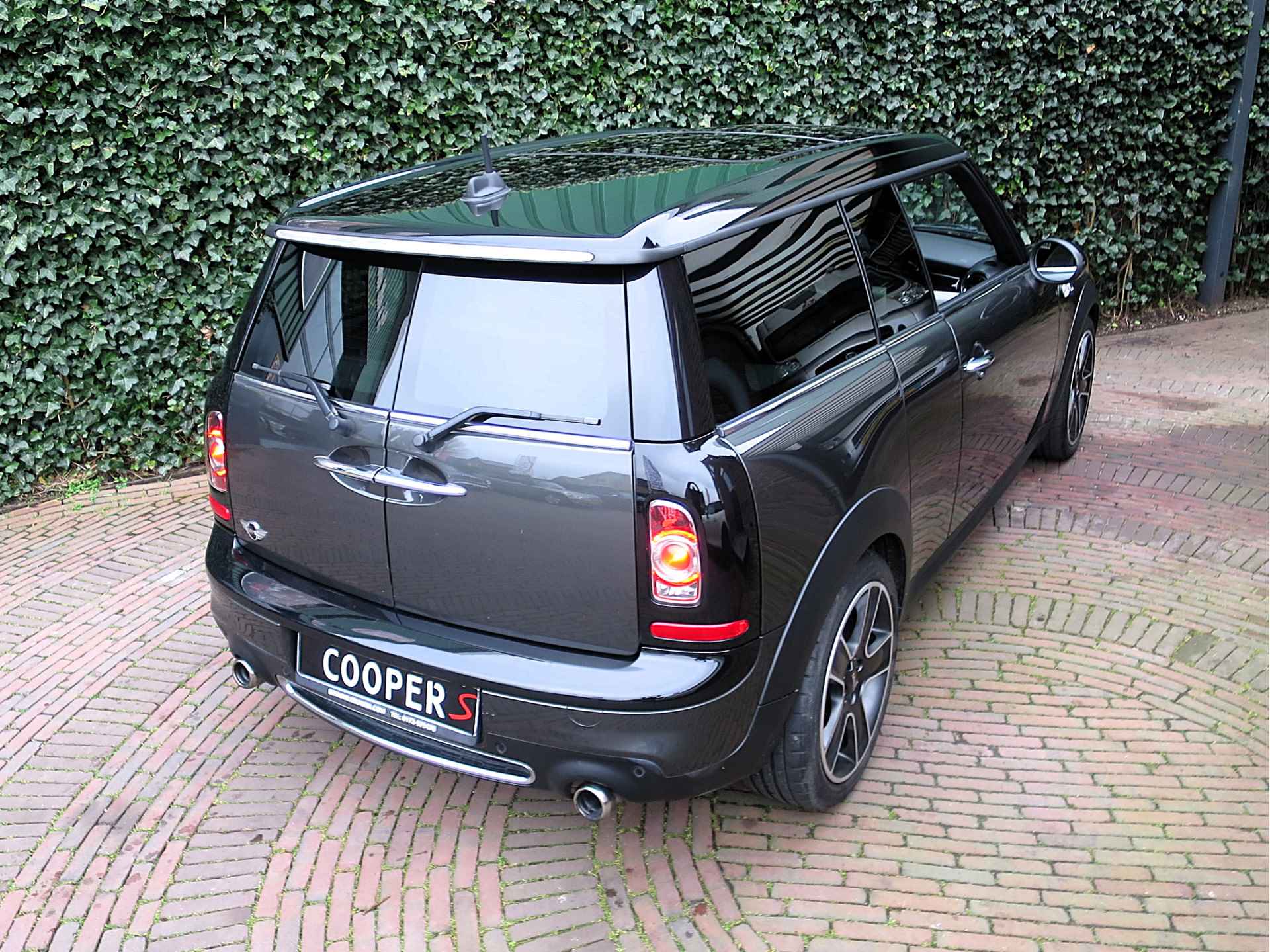 MINI Clubman 1.6 Cooper S Chili R55 LCI automaat met Pano, Leer, Navi, BT, HK audio en 17" - 50/50