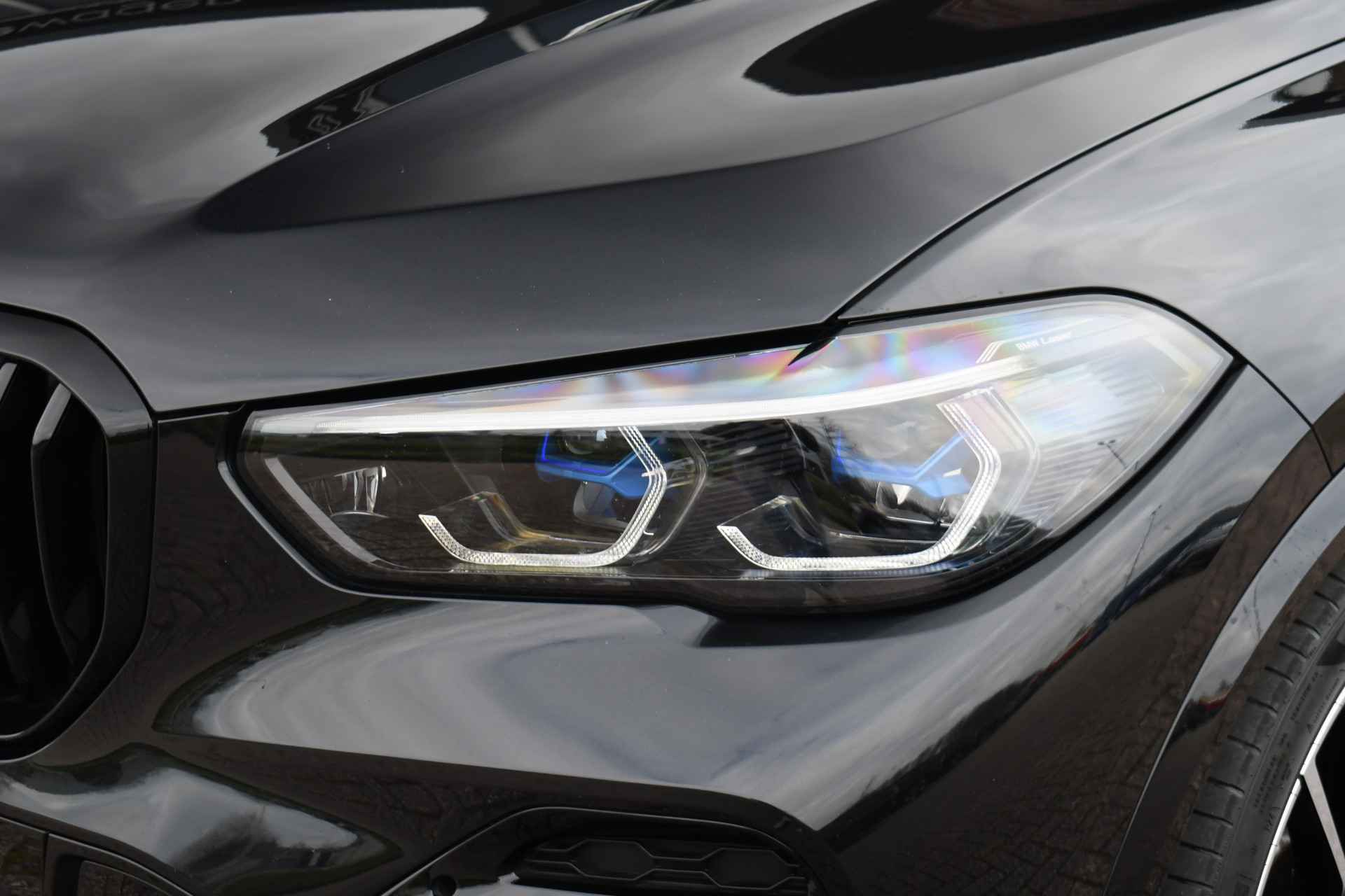 BMW X5 xDrive45e M-Sport M-zetels Pano Trekh Soft-close 360 HUD 22inch Laser - 24/42