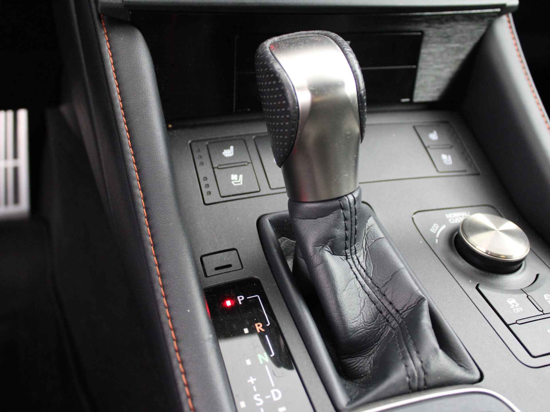 Lexus RC 300h F-Sport Line Limited | Mark Levinson Audio | Stoel- en stuurverwarming | Dodehoek Detectie | - 13/50